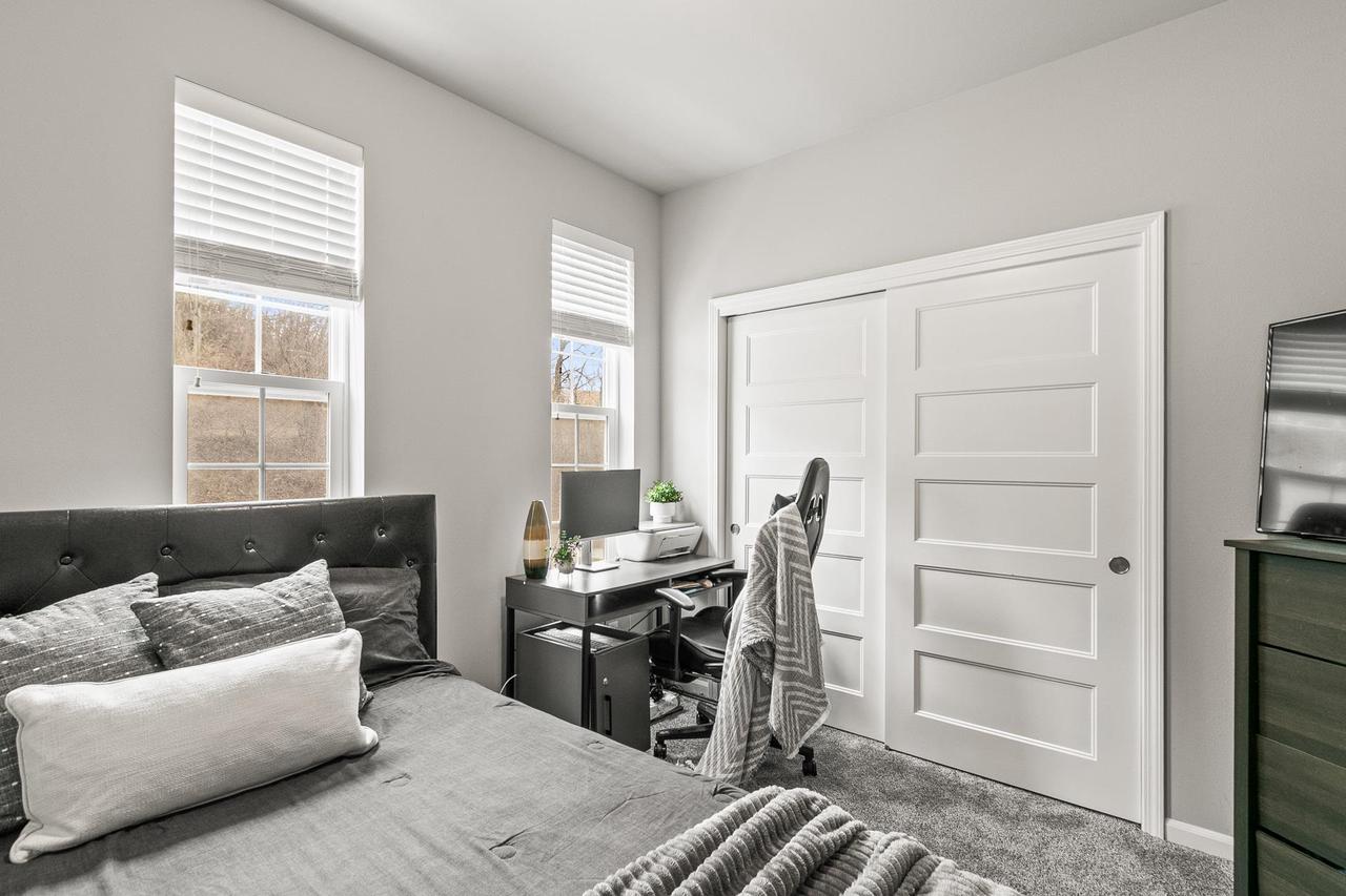 3707 North Hill Point Road