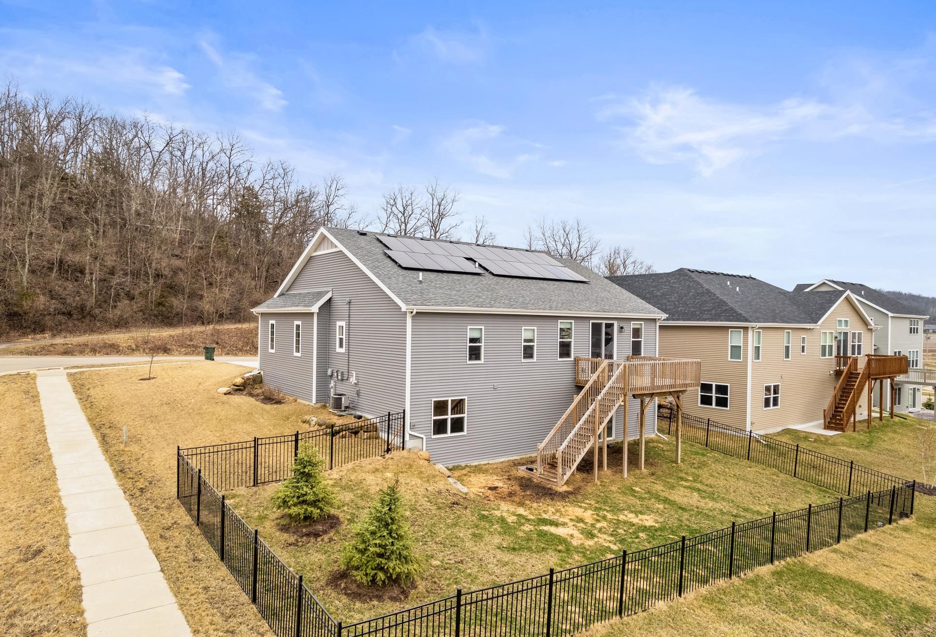 3707 N Hill Point Road