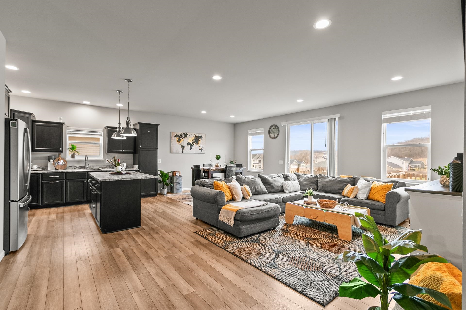 3707 N Hill Point Road