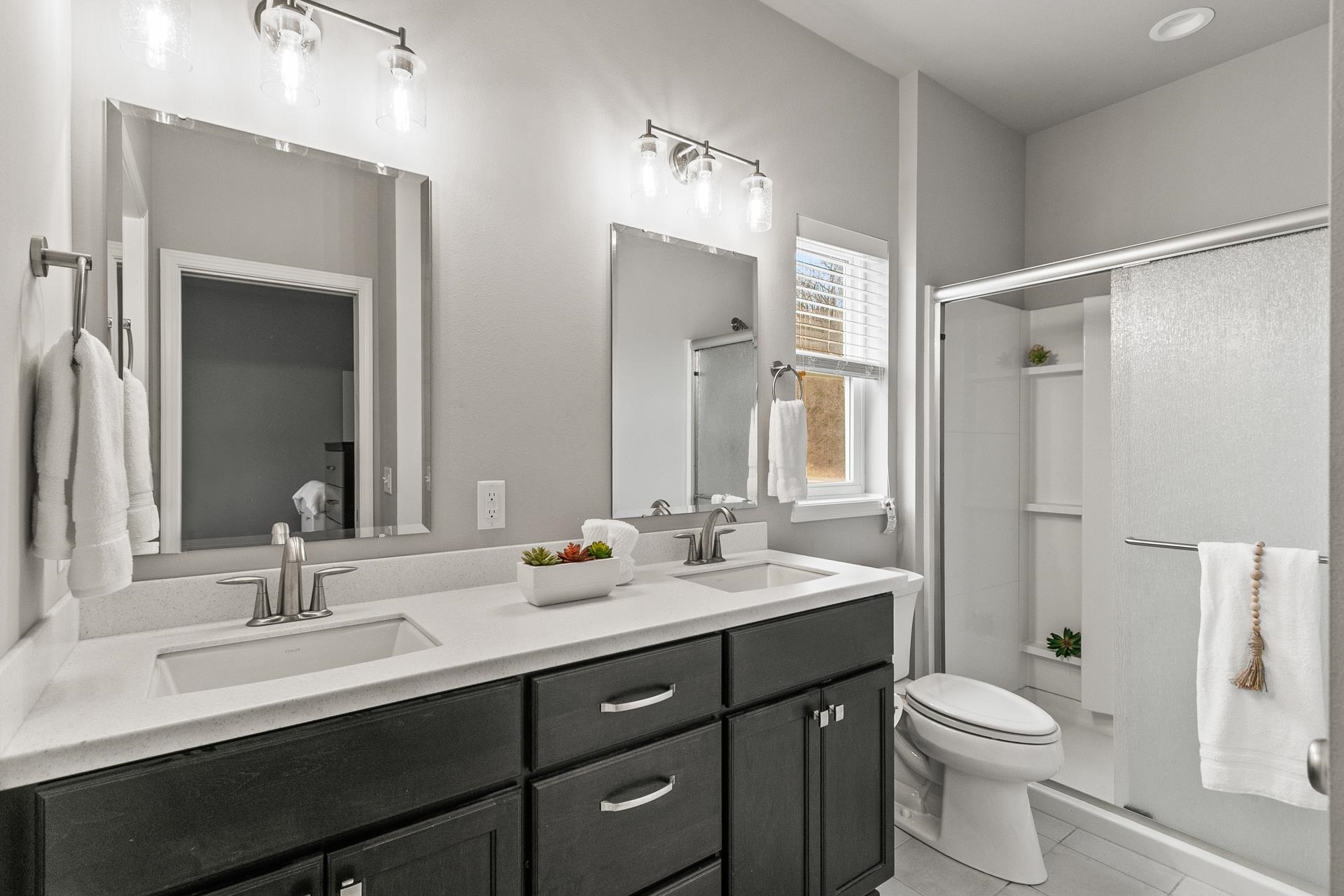 3707 N Hill Point Road