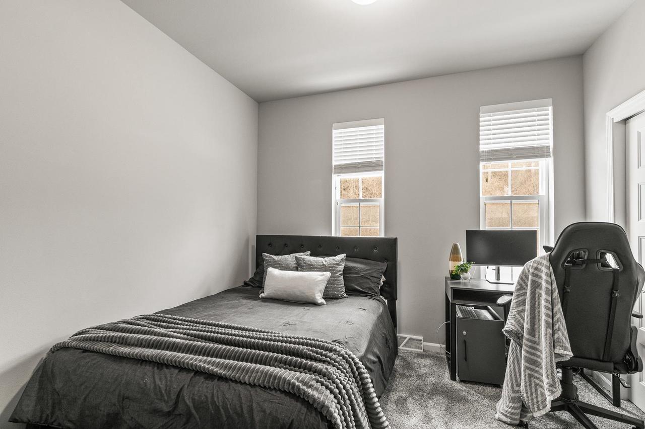 3707 North Hill Point Road