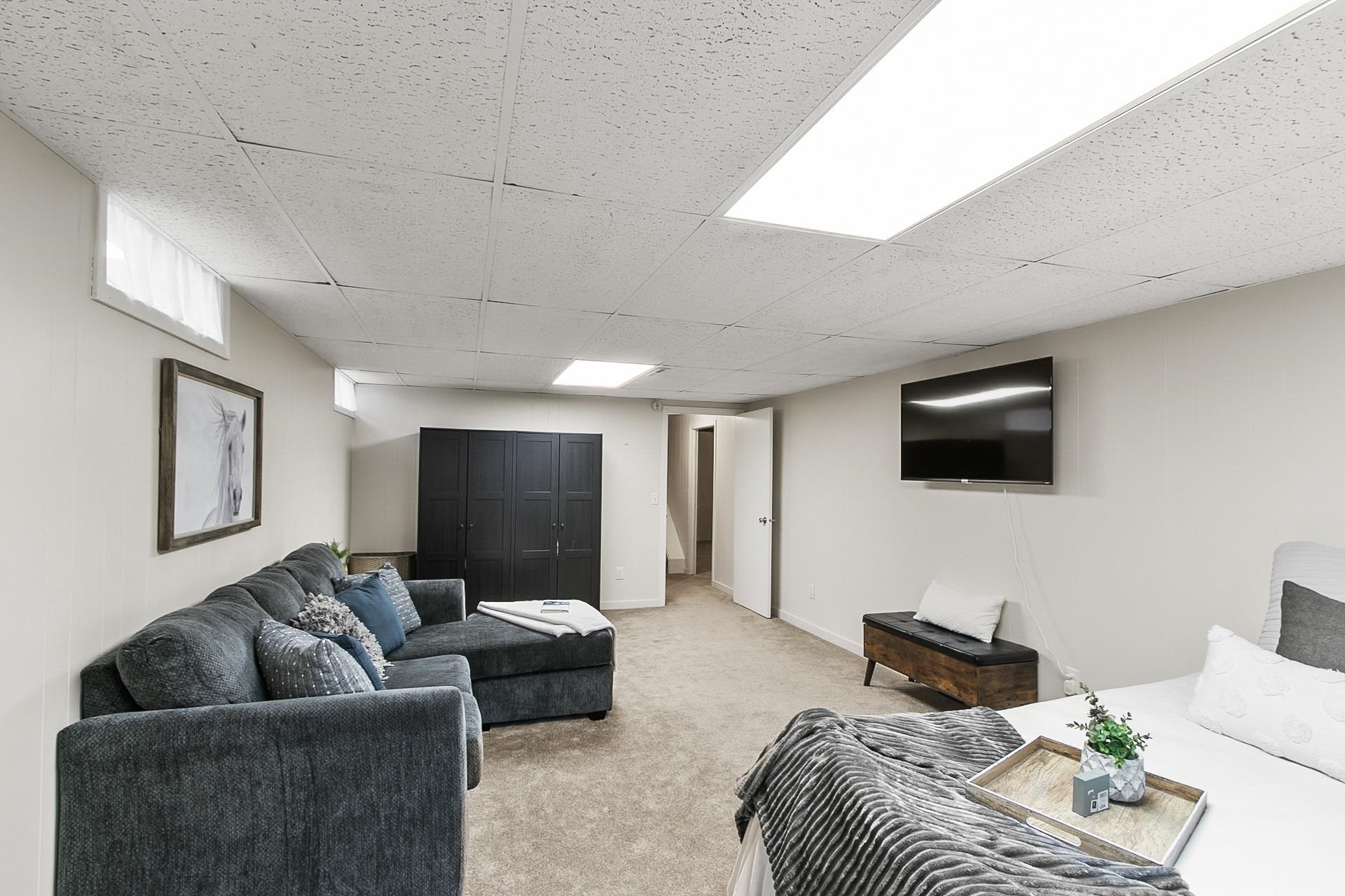644 Farwell Drive