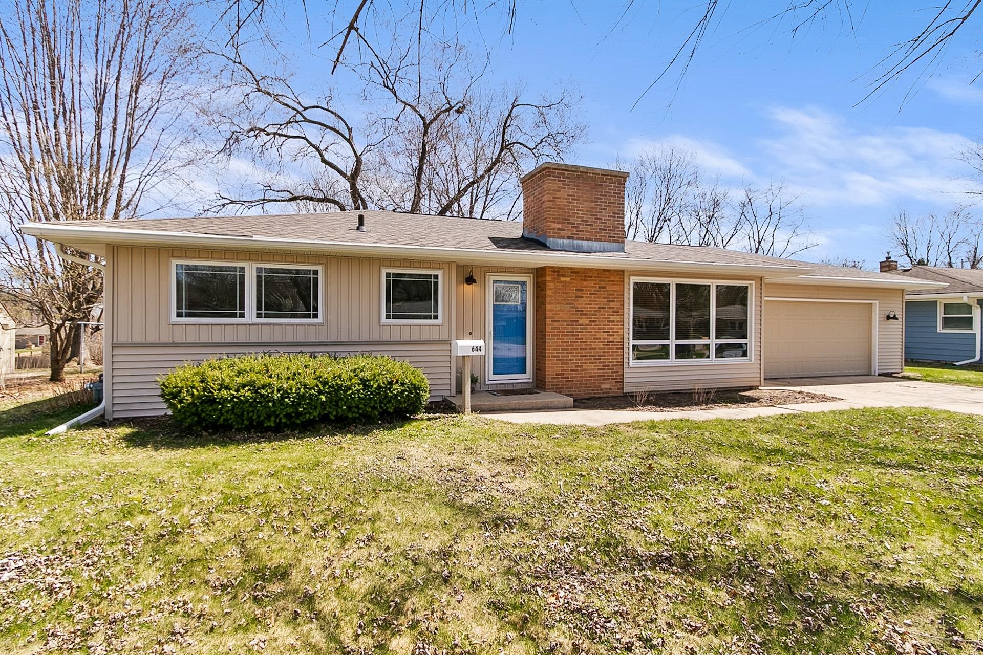 644 Farwell Drive