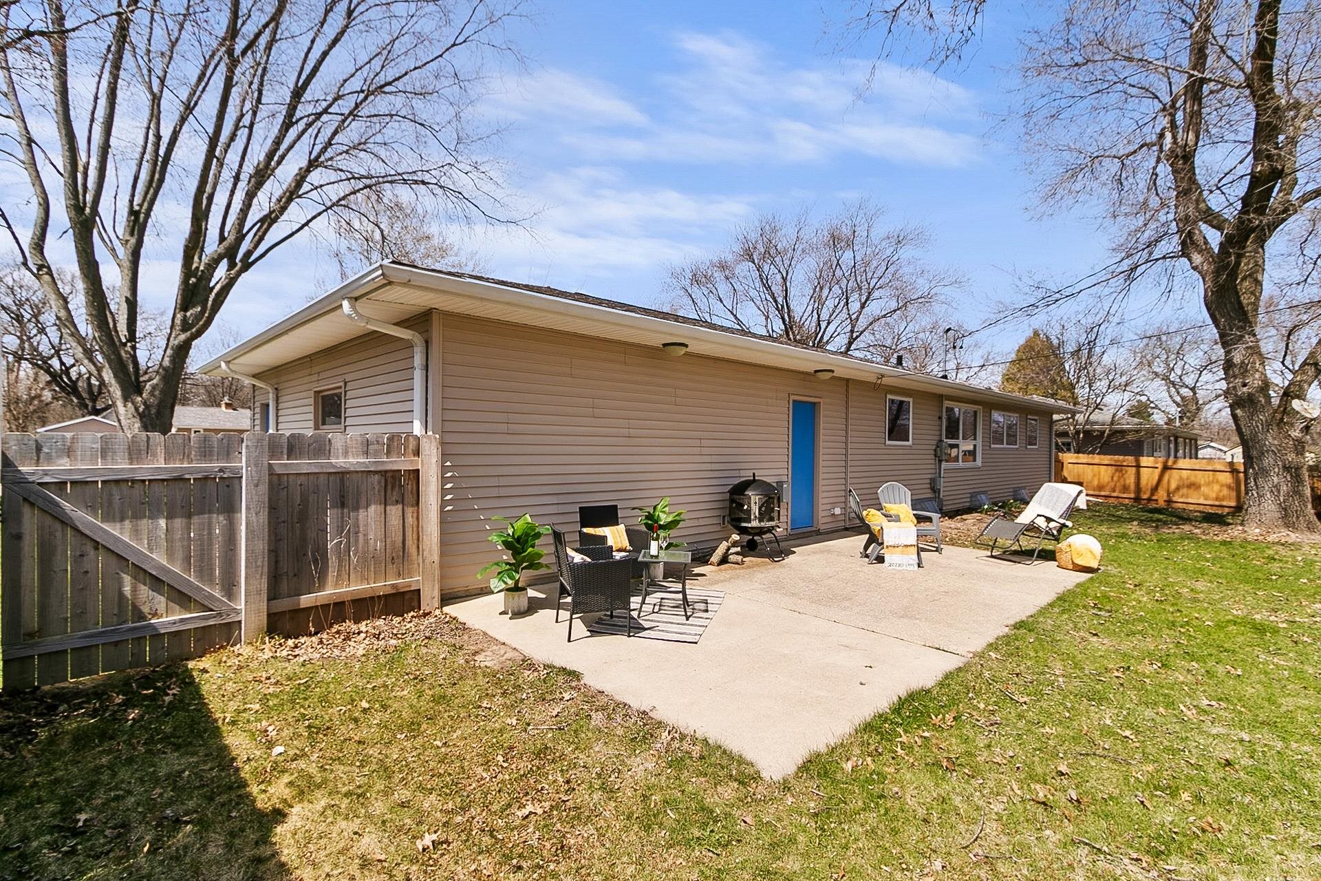 644 Farwell Drive