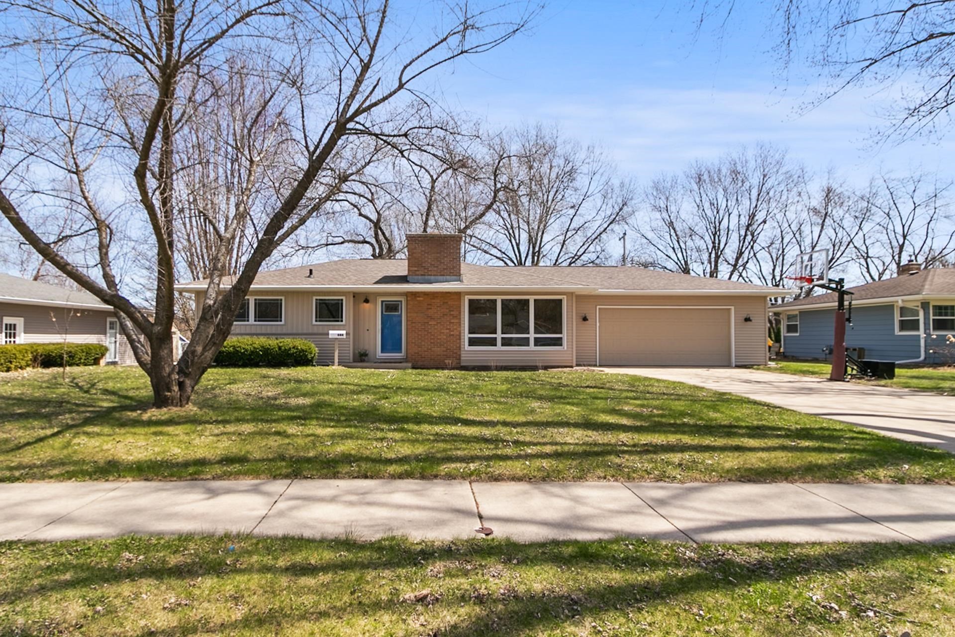 644 Farwell Drive
