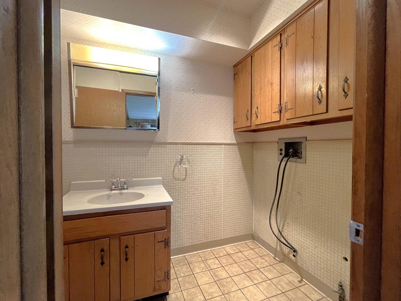 736 Eisenhower Avenue