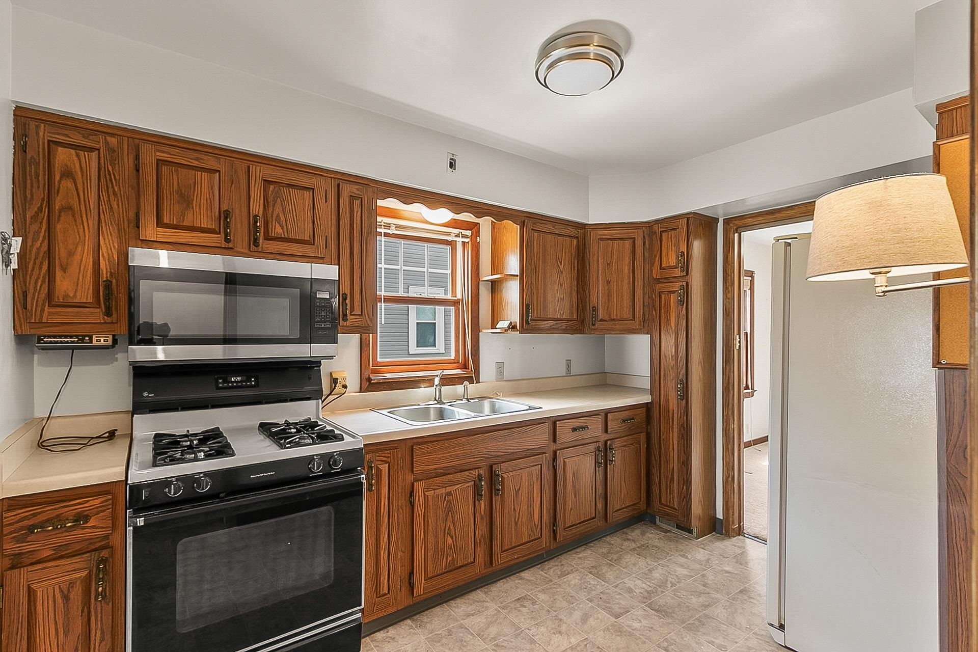 736 Eisenhower Avenue