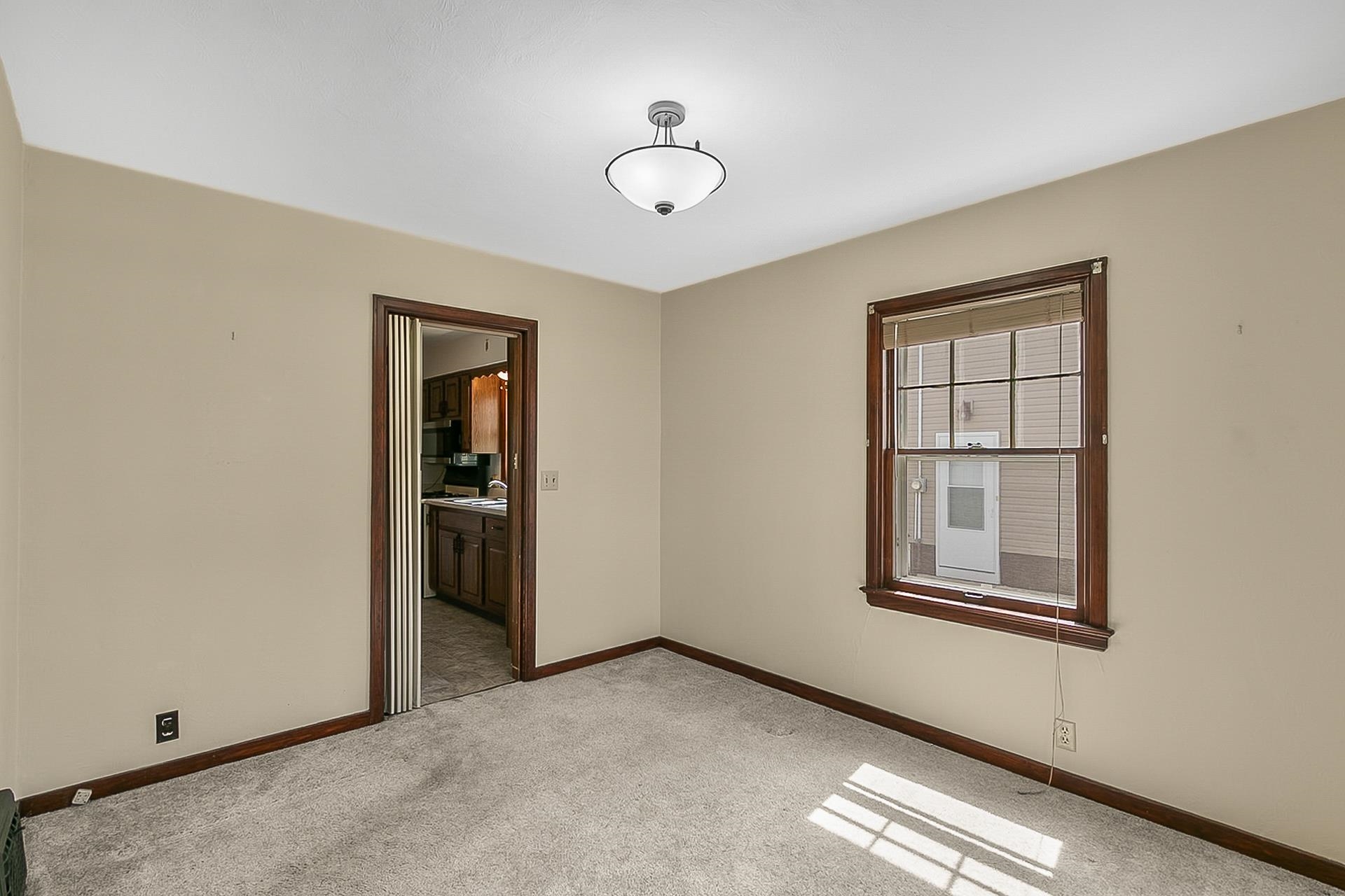 736 Eisenhower Avenue