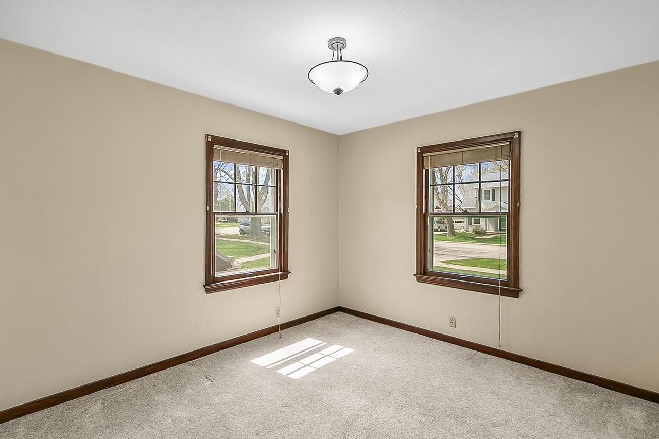 736 Eisenhower Avenue