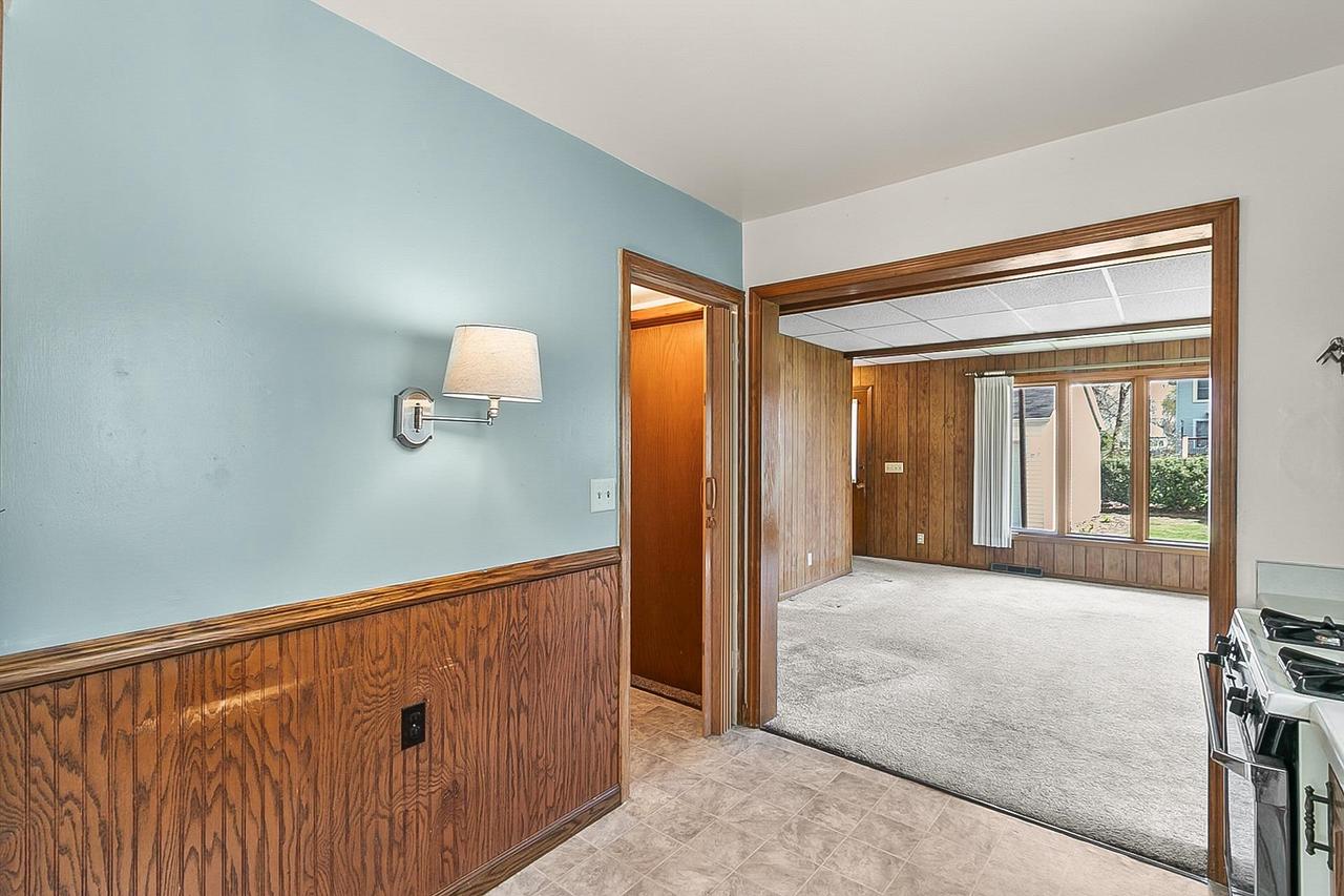 736 Eisenhower Avenue