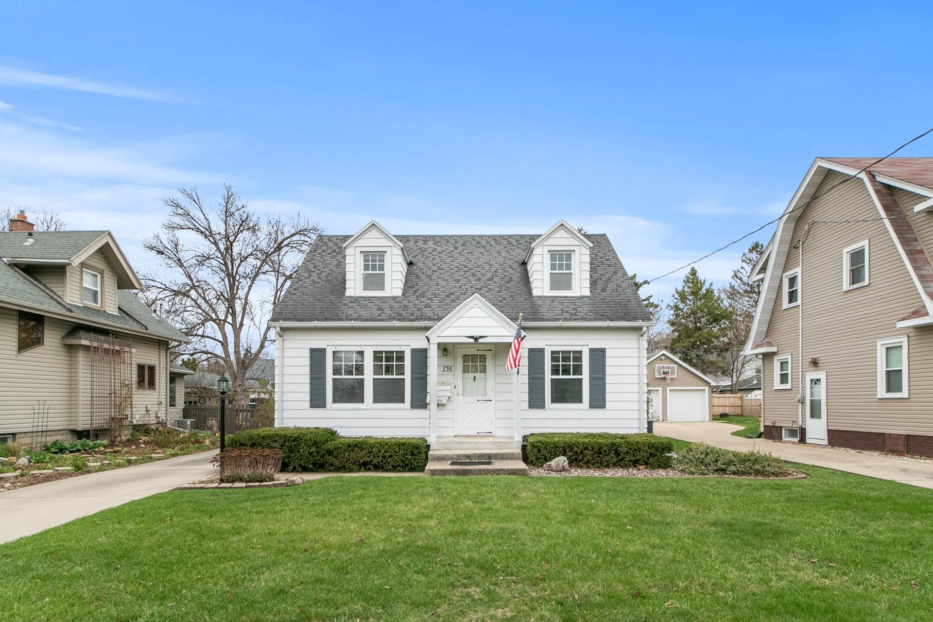 736 Eisenhower Avenue