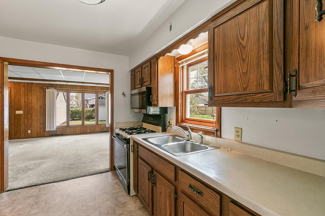 736 Eisenhower Avenue