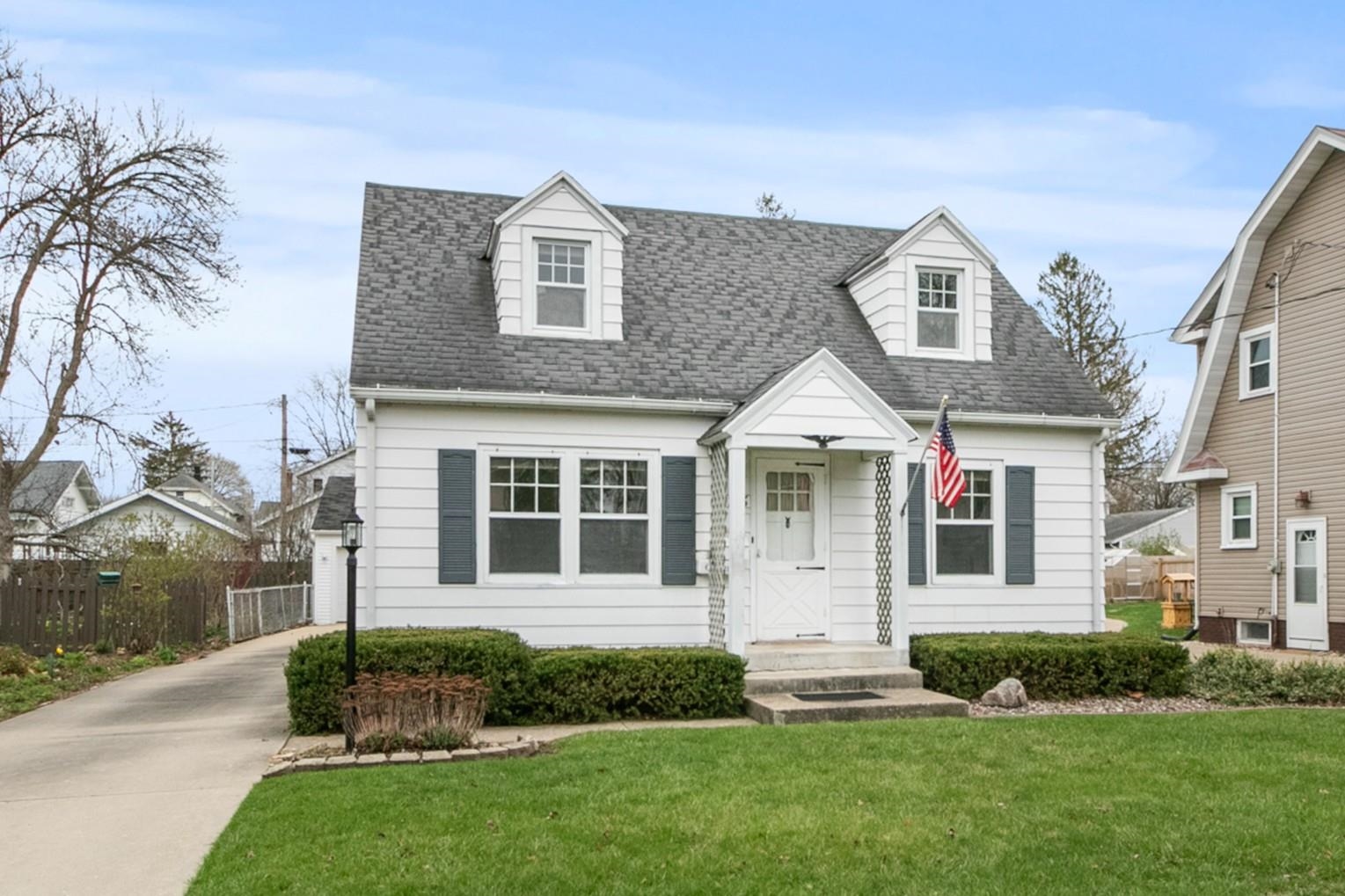 736 Eisenhower Avenue