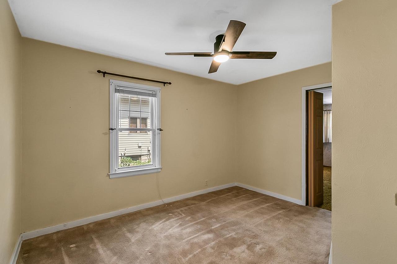 736 Eisenhower Avenue