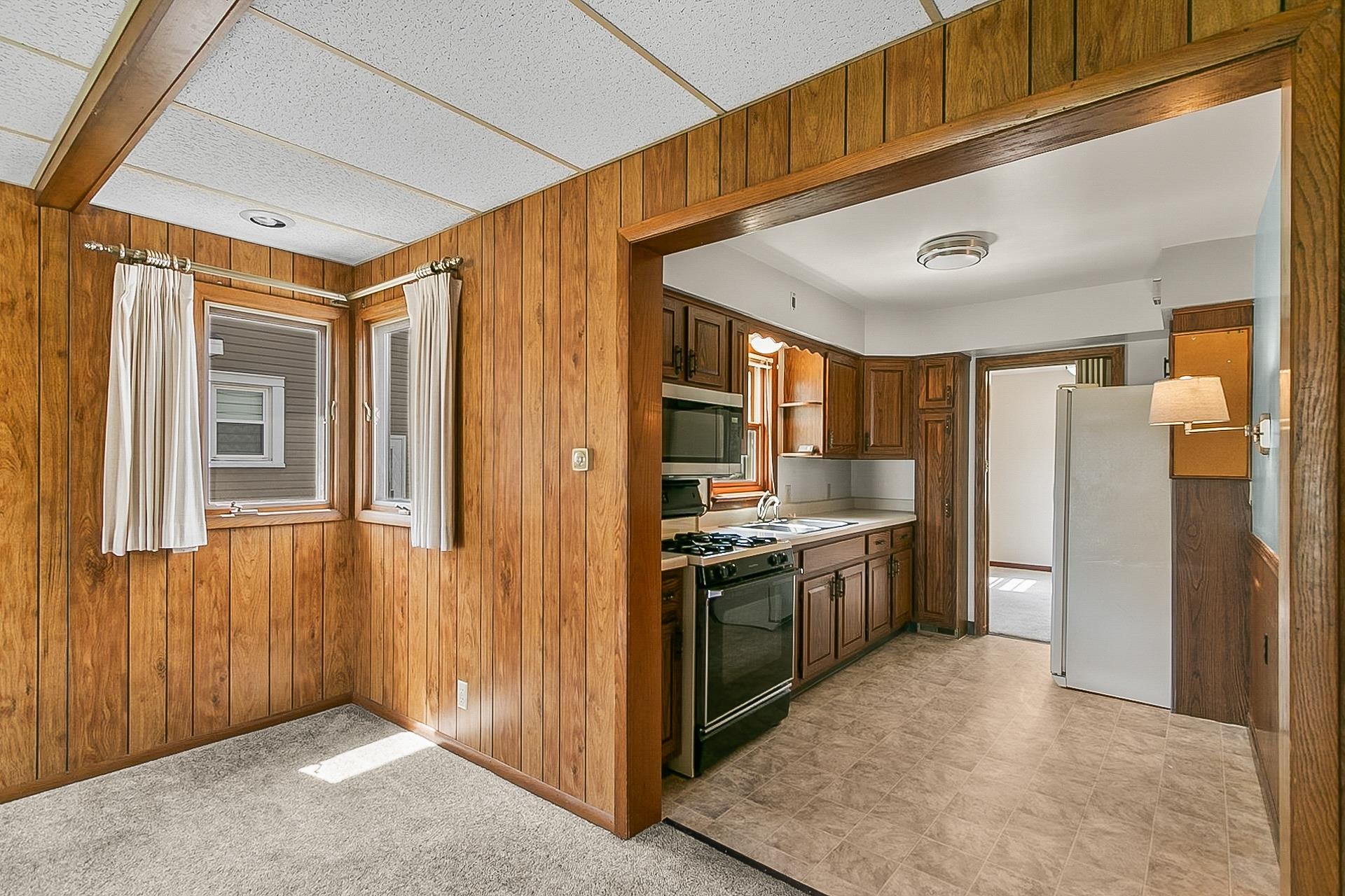 736 Eisenhower Avenue