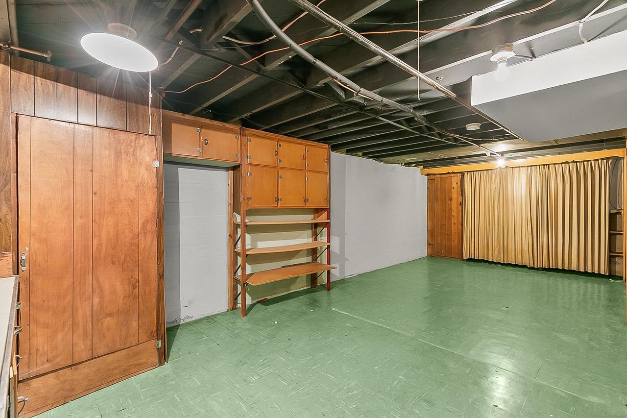 736 Eisenhower Avenue