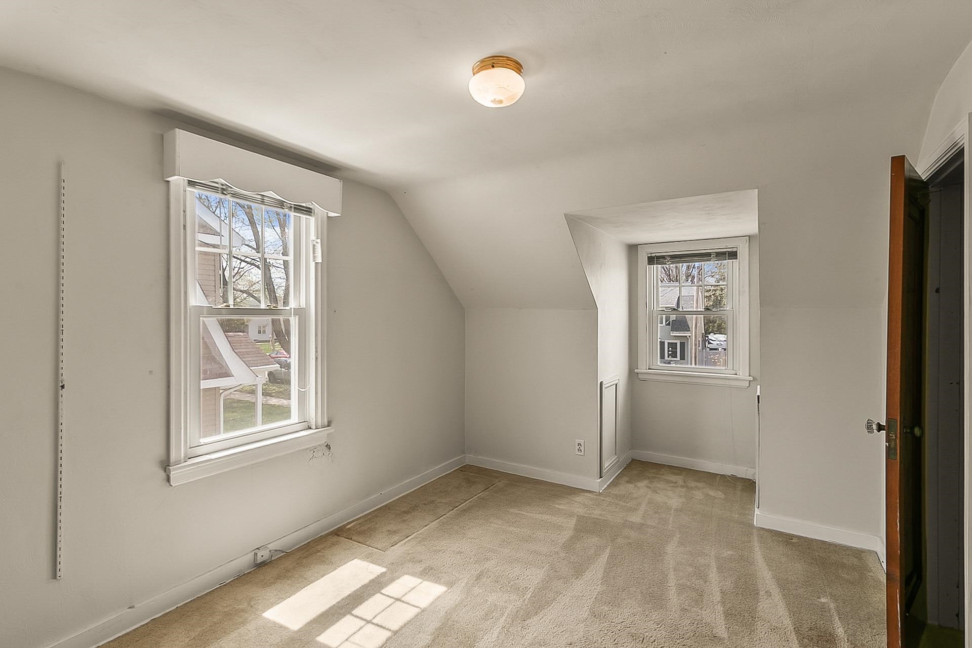 736 Eisenhower Avenue