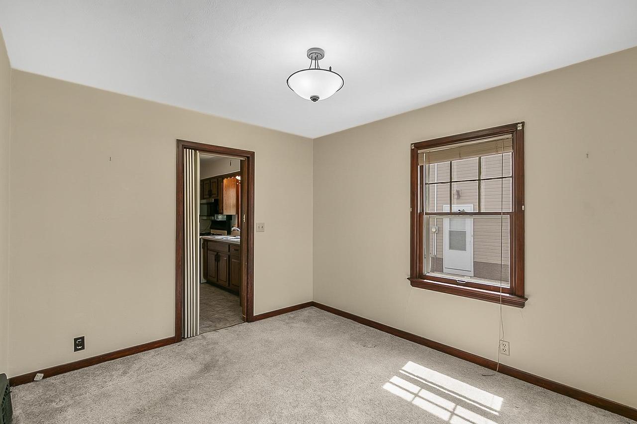 736 Eisenhower Avenue