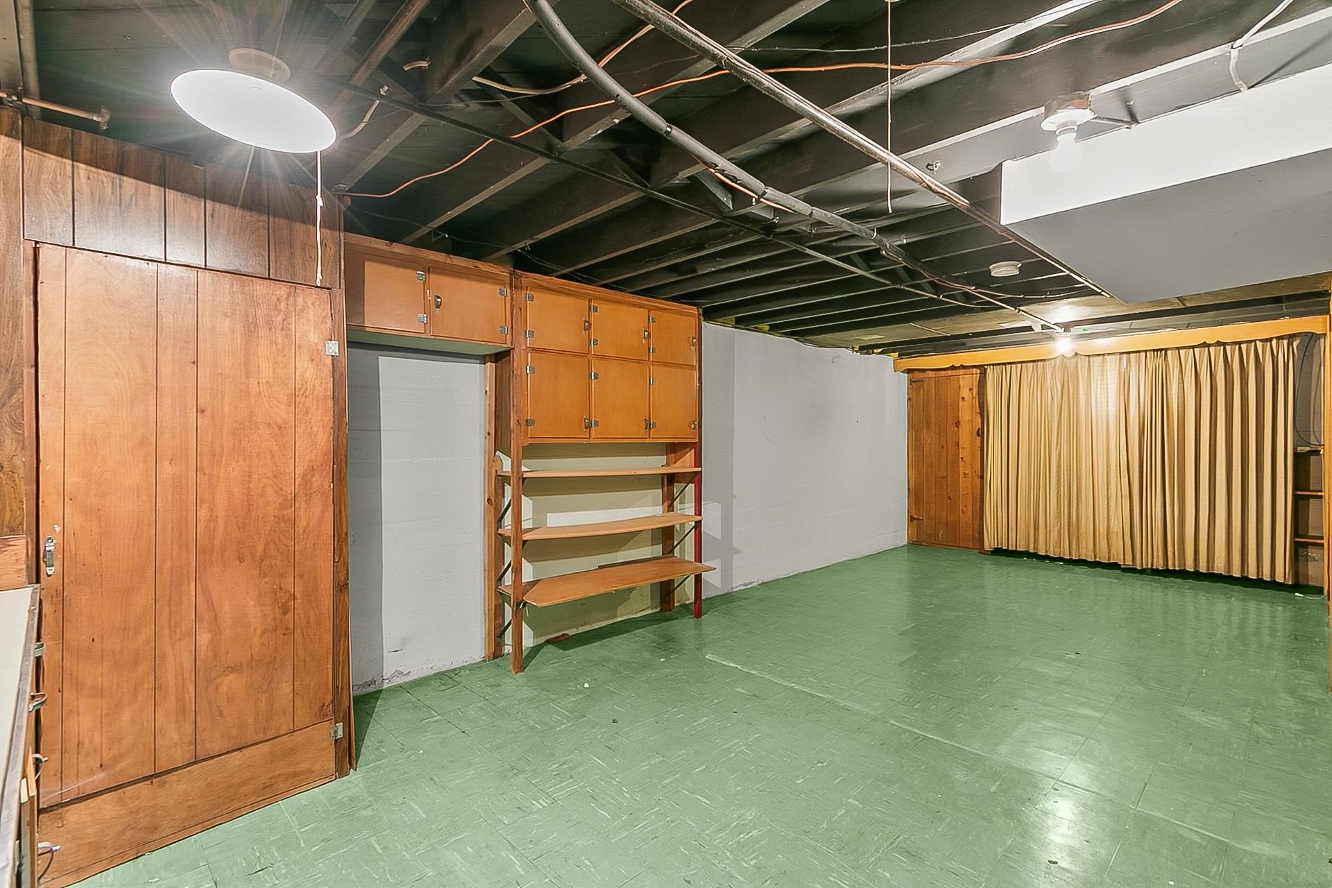 736 Eisenhower Avenue