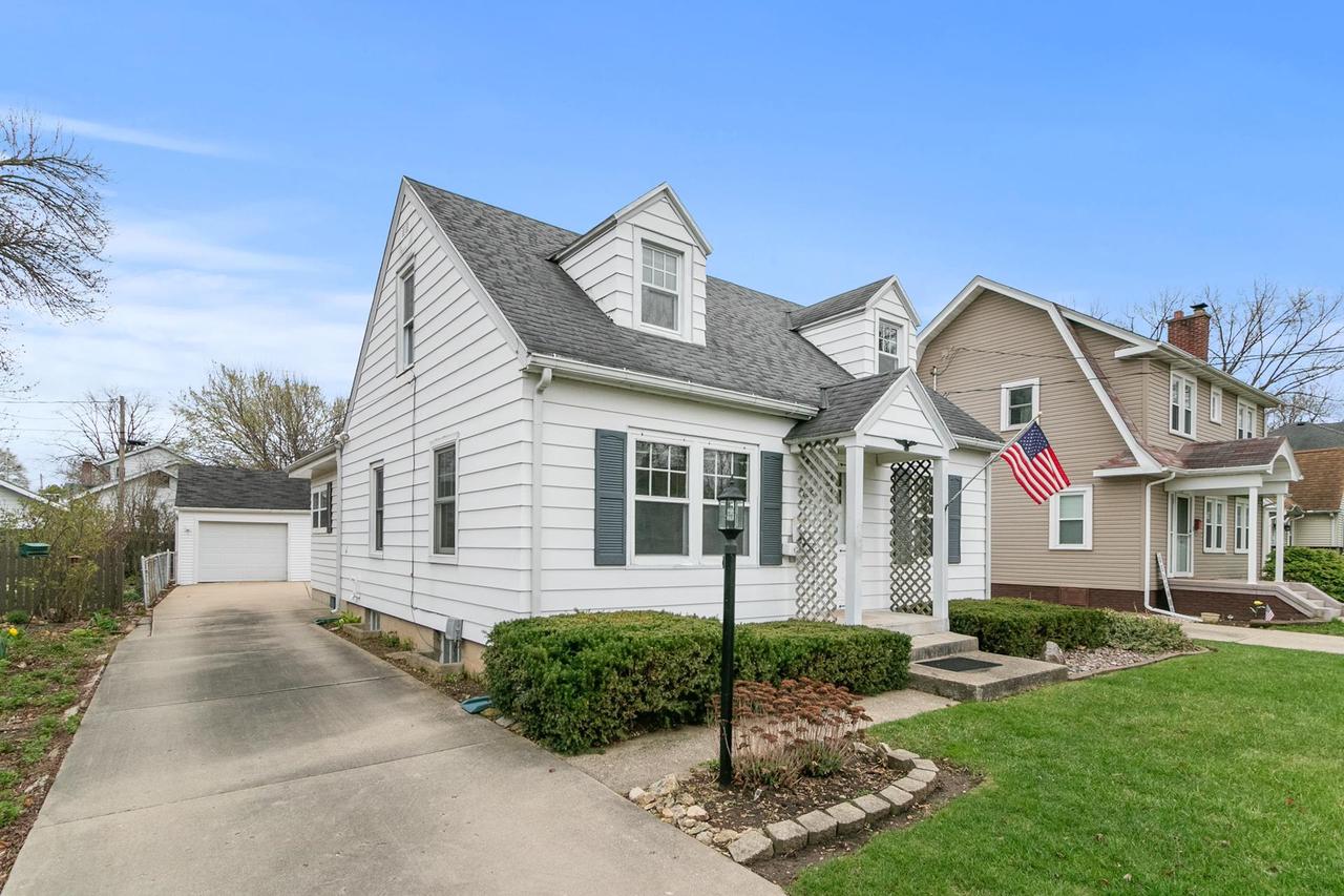 736 Eisenhower Avenue