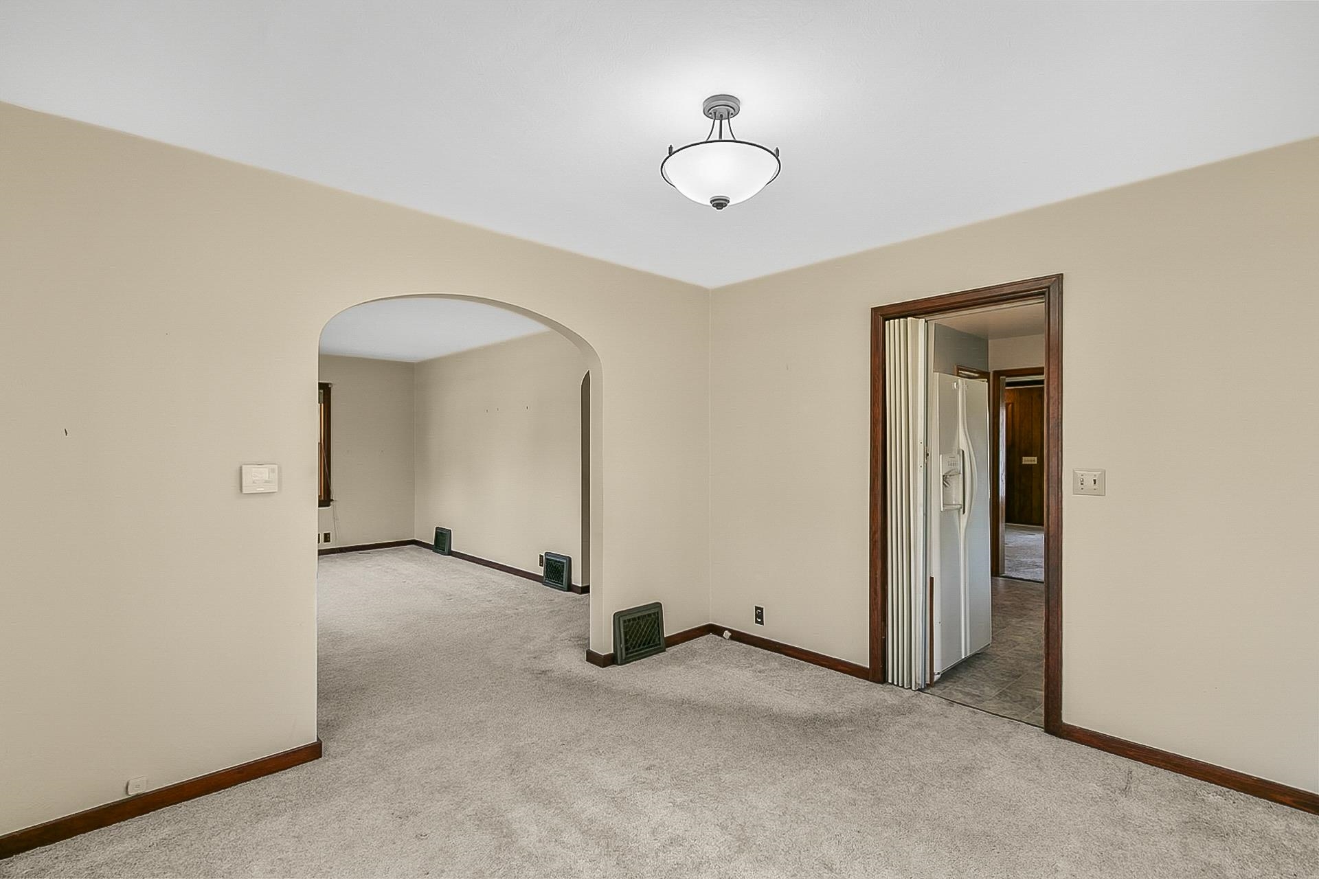 736 Eisenhower Avenue