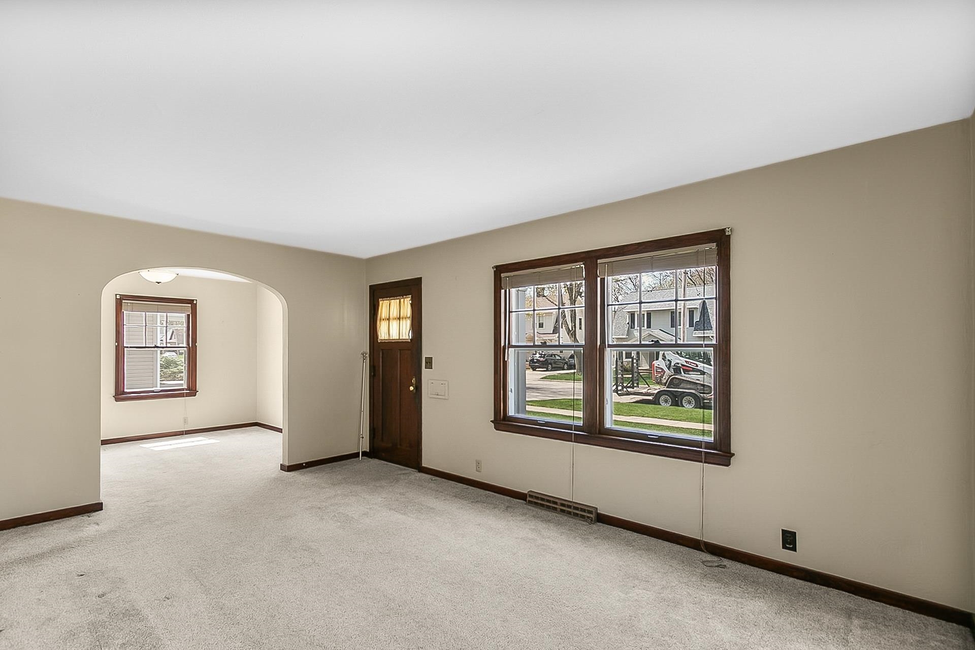 736 Eisenhower Avenue