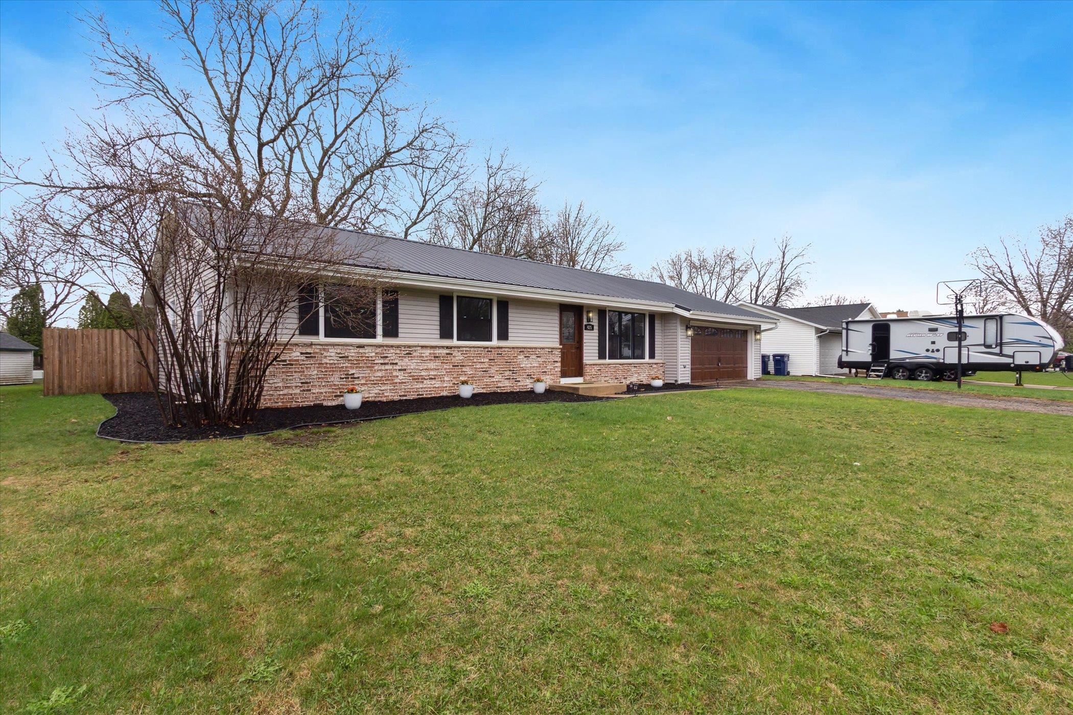 425 N Wuthering Hills Drive