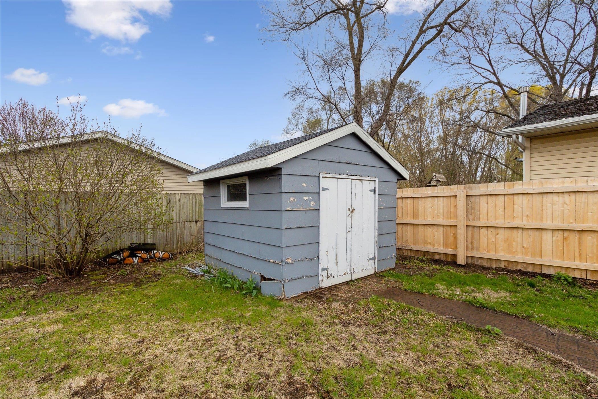 1108 Bouchard Avenue