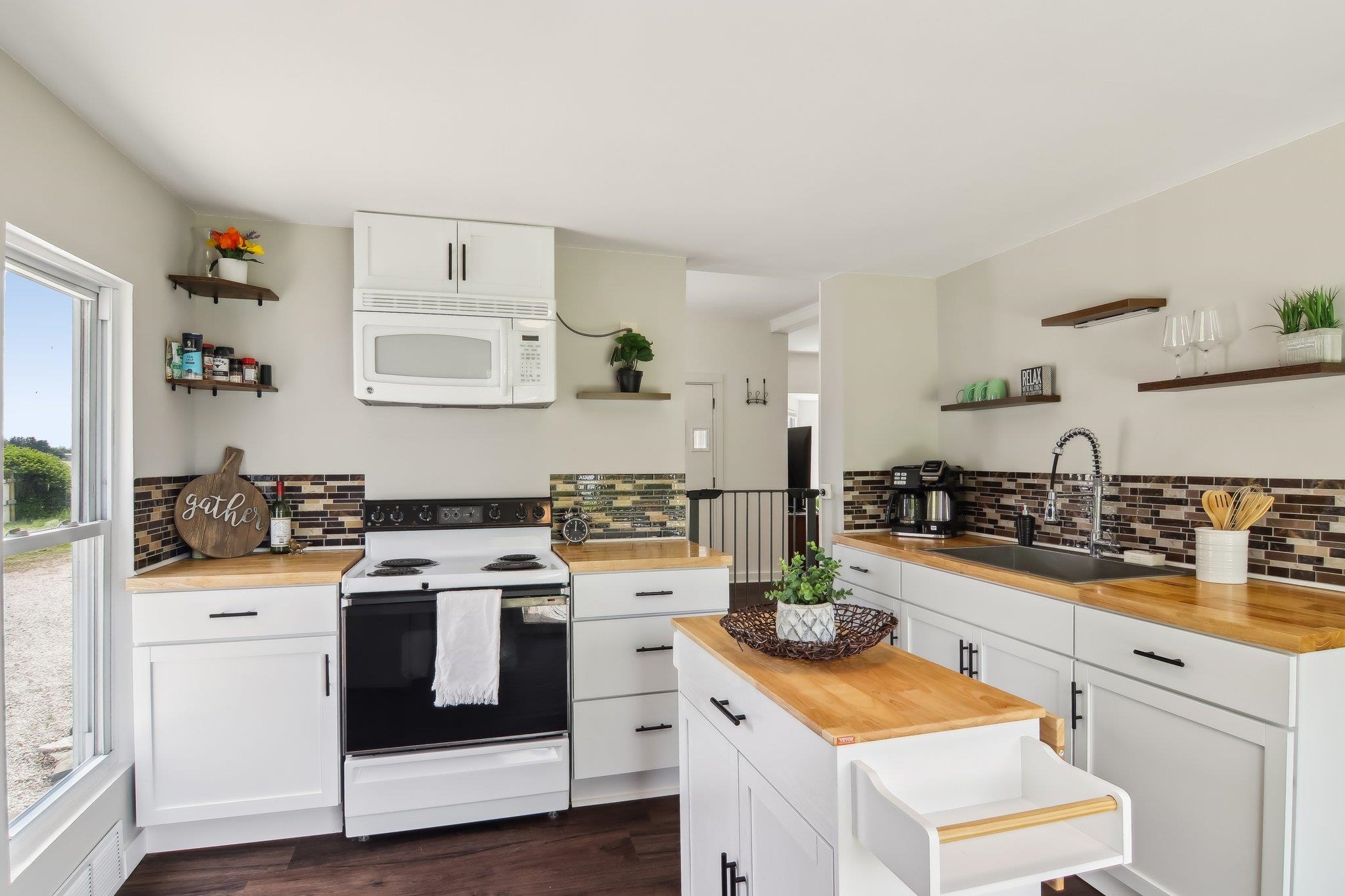 140 W State Line Road