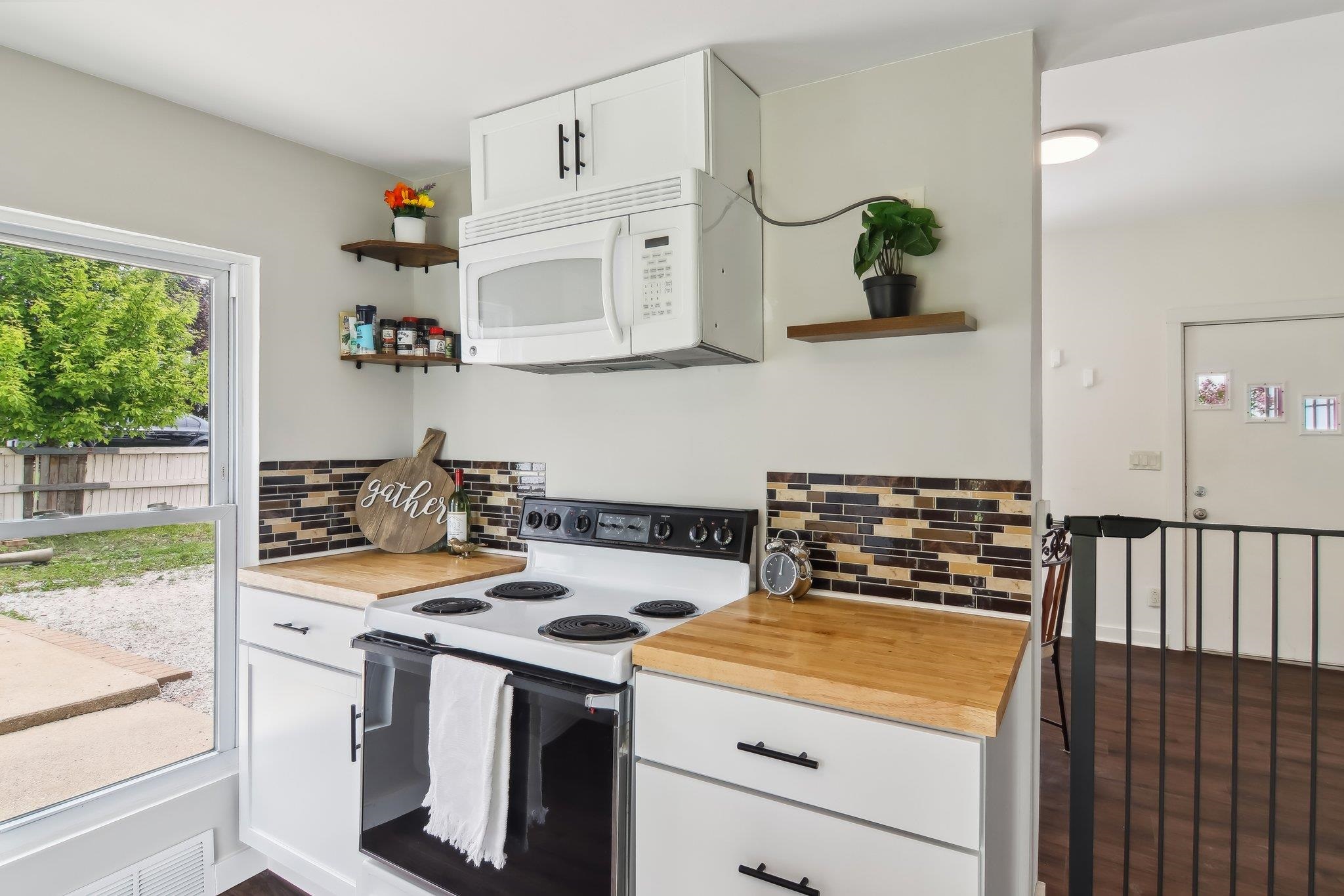 140 W State Line Road