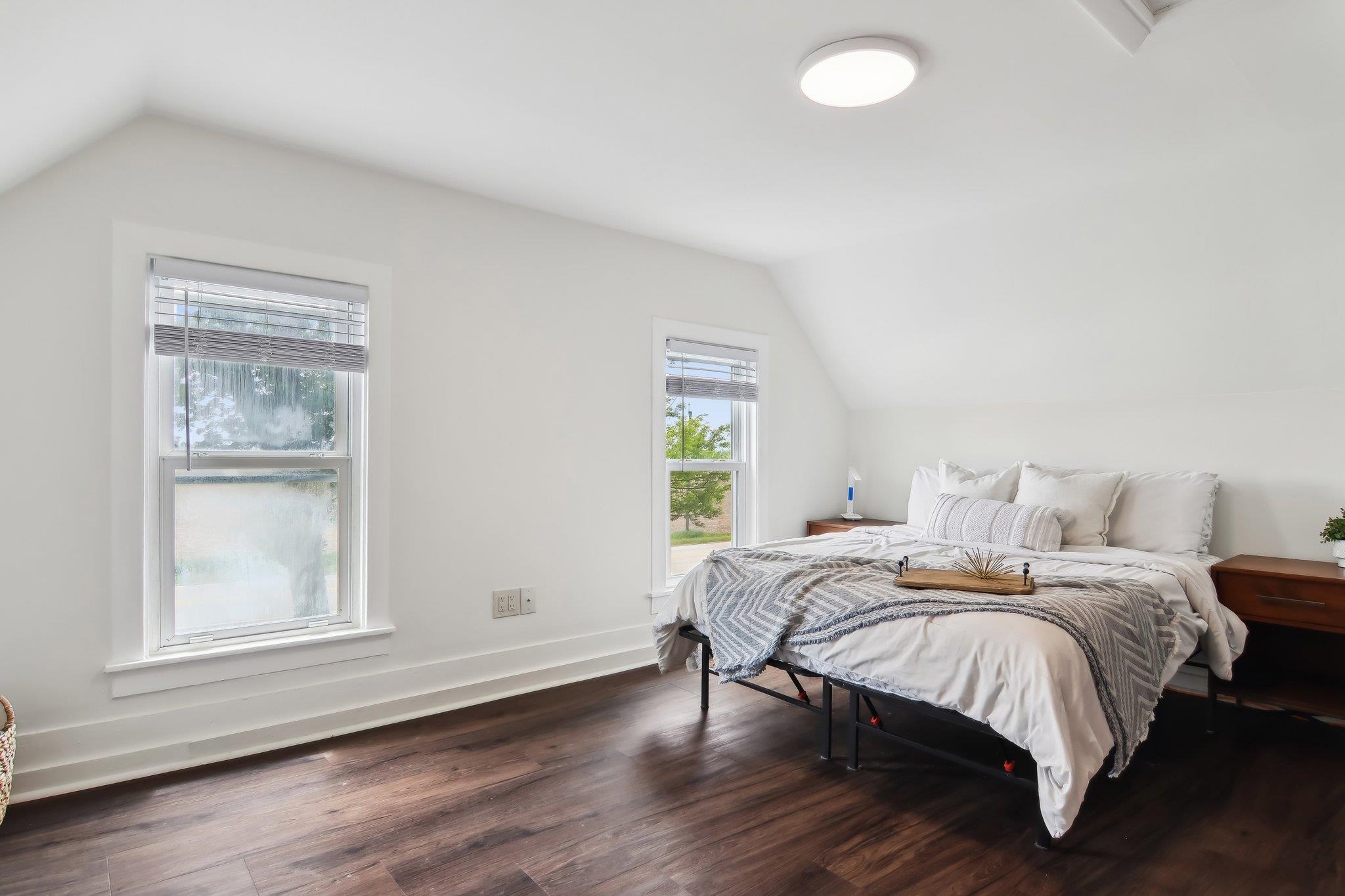 140 W State Line Road