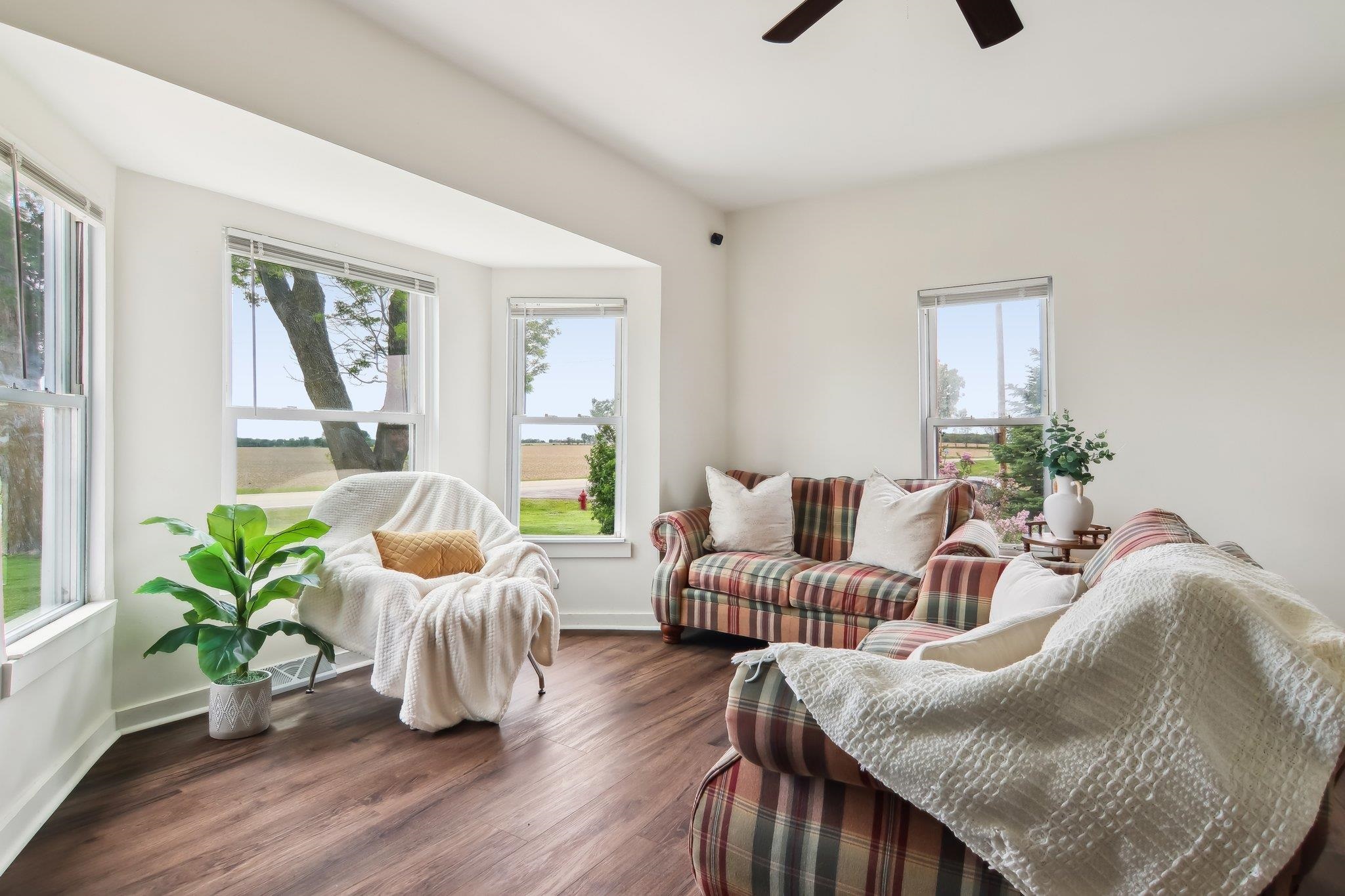 140 W State Line Road