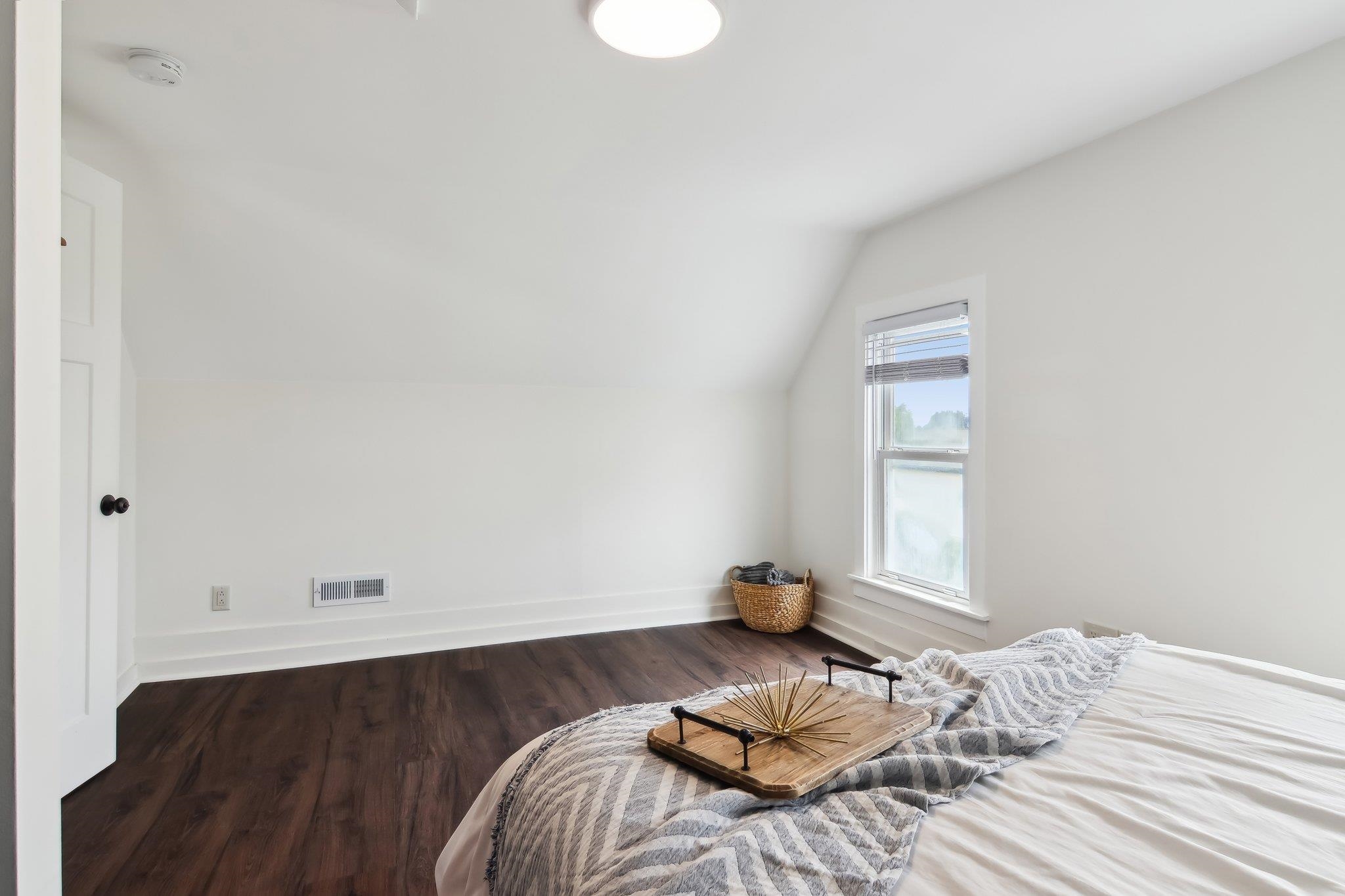 140 W State Line Road