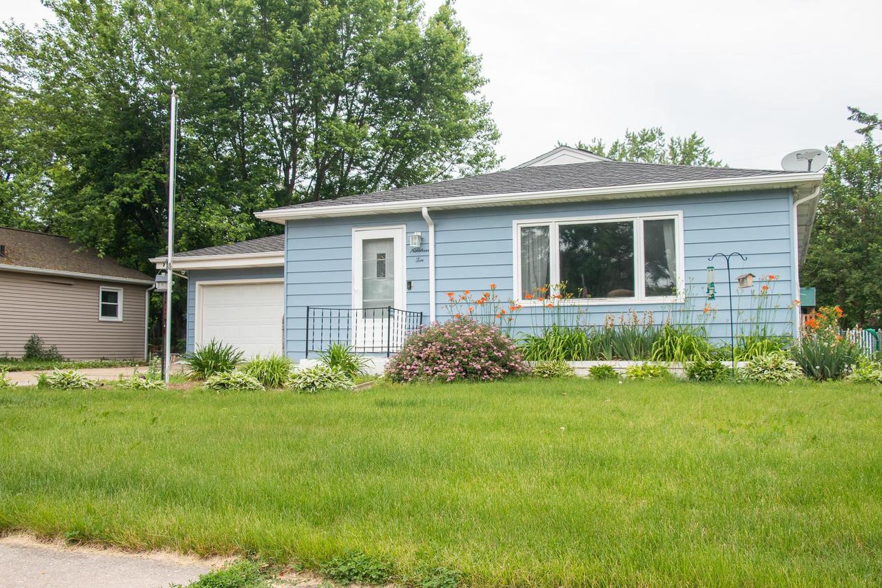 1910 West Memorial Drive