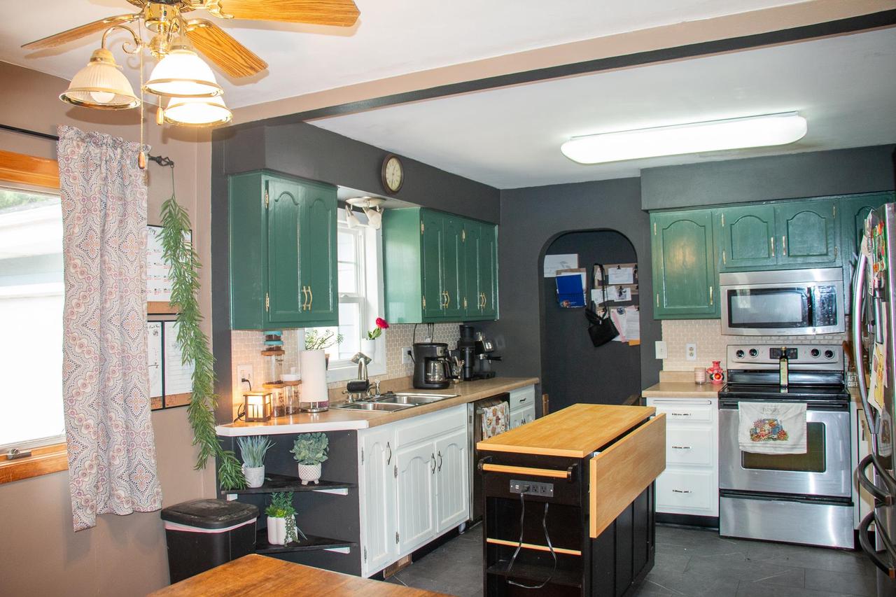 1910 West Memorial Drive