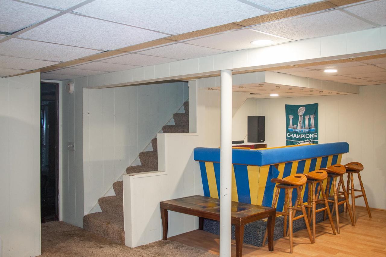 1910 West Memorial Drive