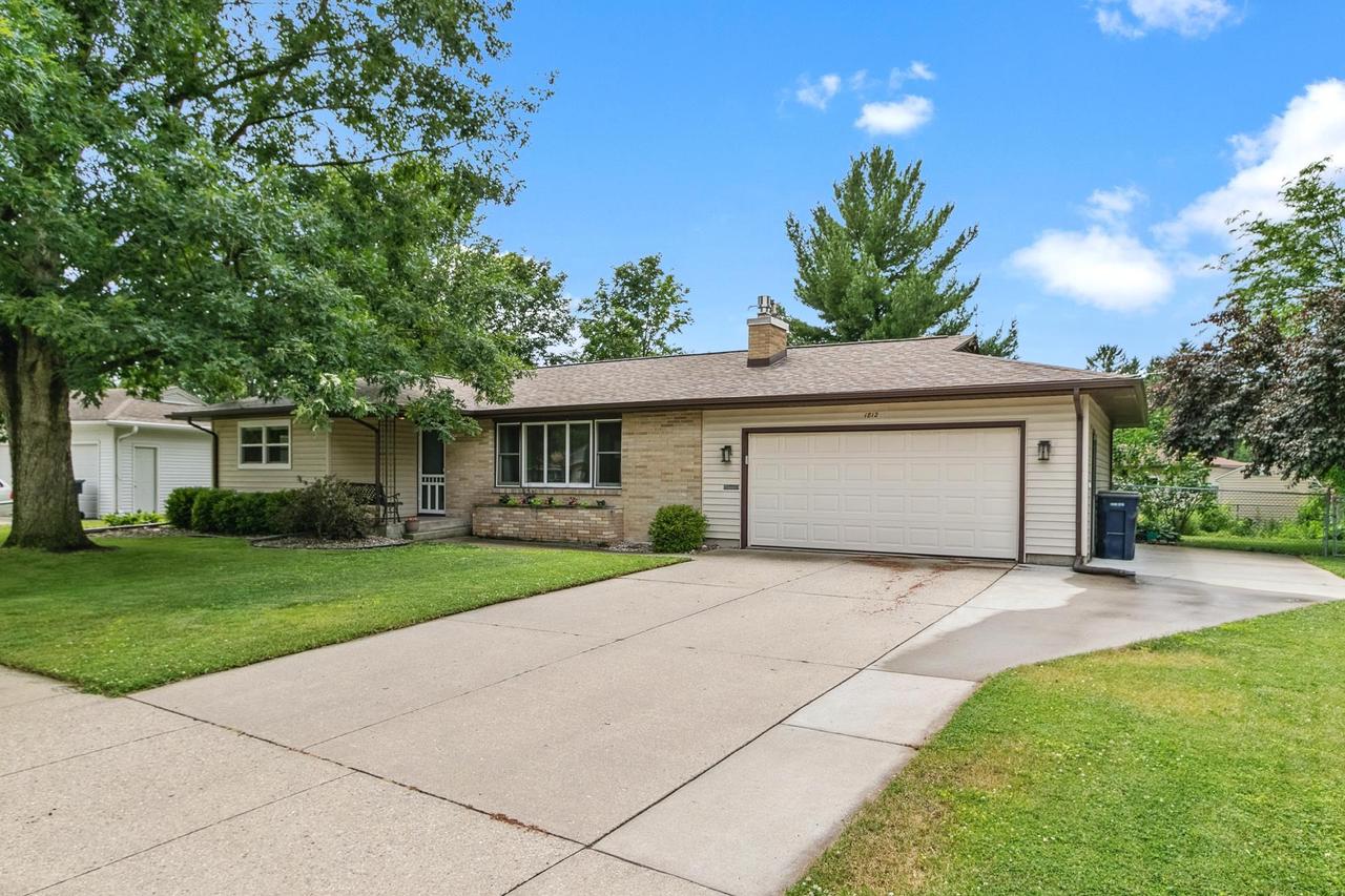 1812 West Rugby Road