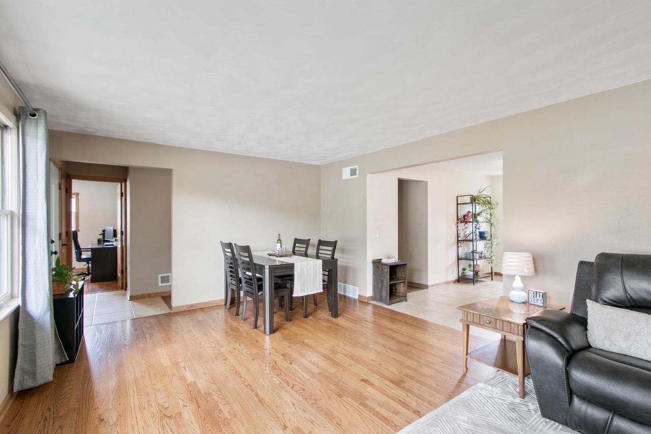 1812 West Rugby Road