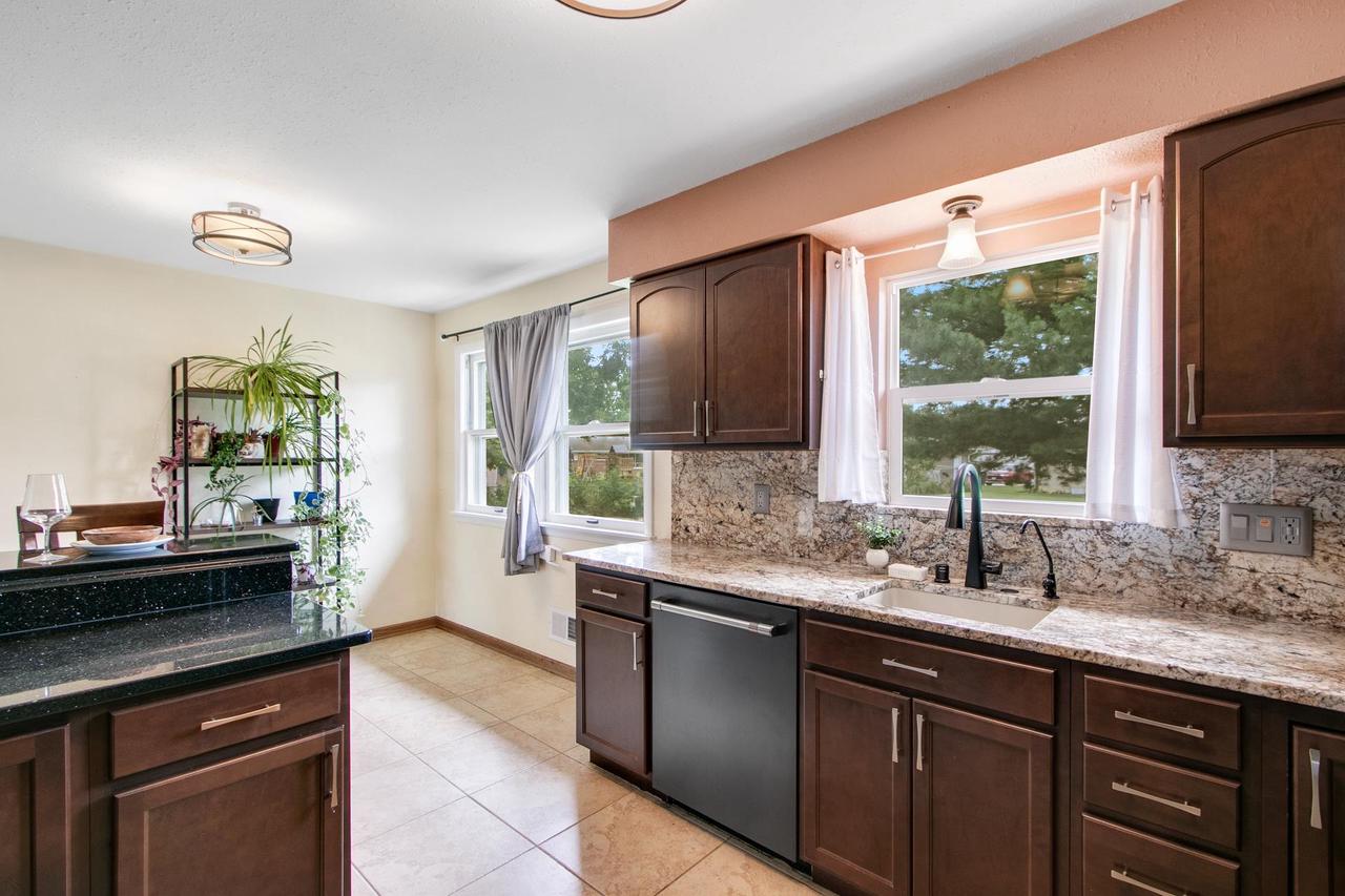 1812 West Rugby Road