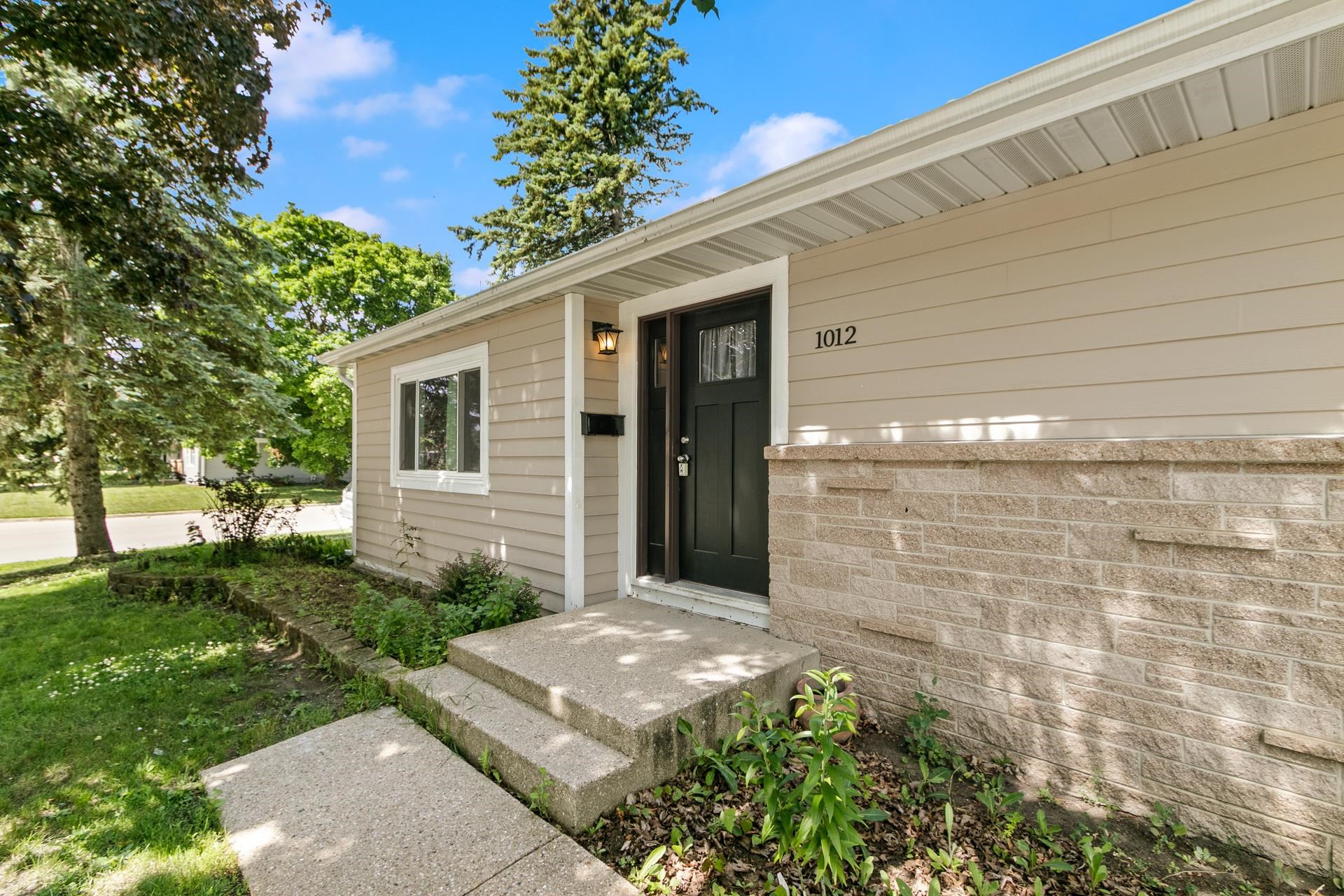 1012 Peterson Street