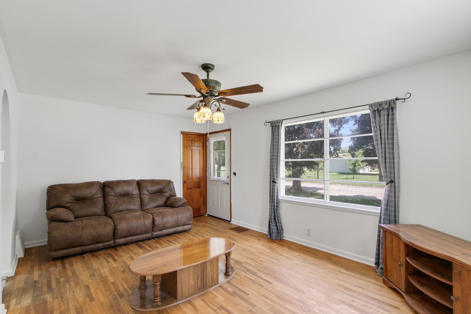 803 N Oakhill Avenue