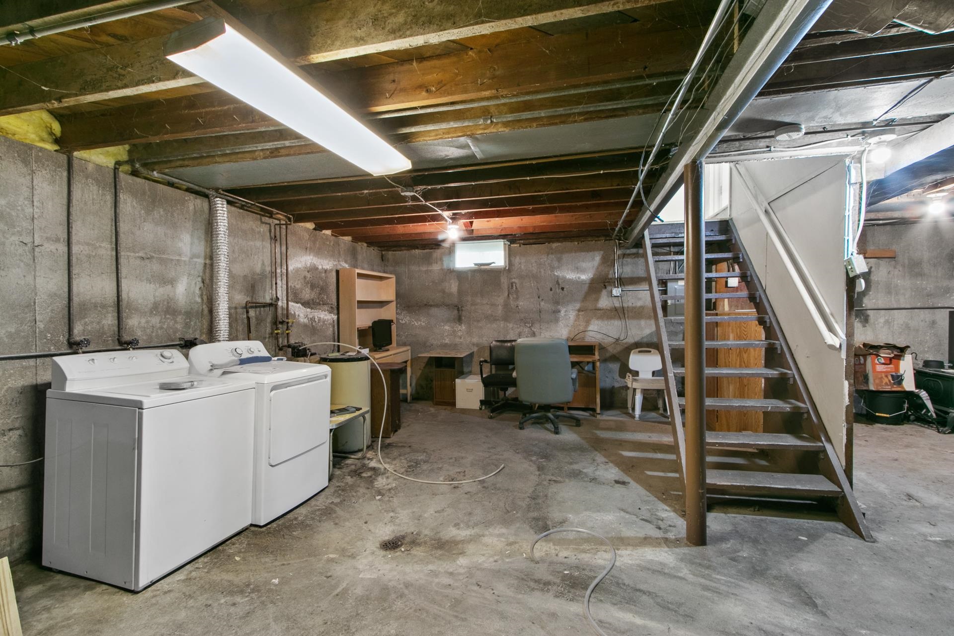 803 N Oakhill Avenue