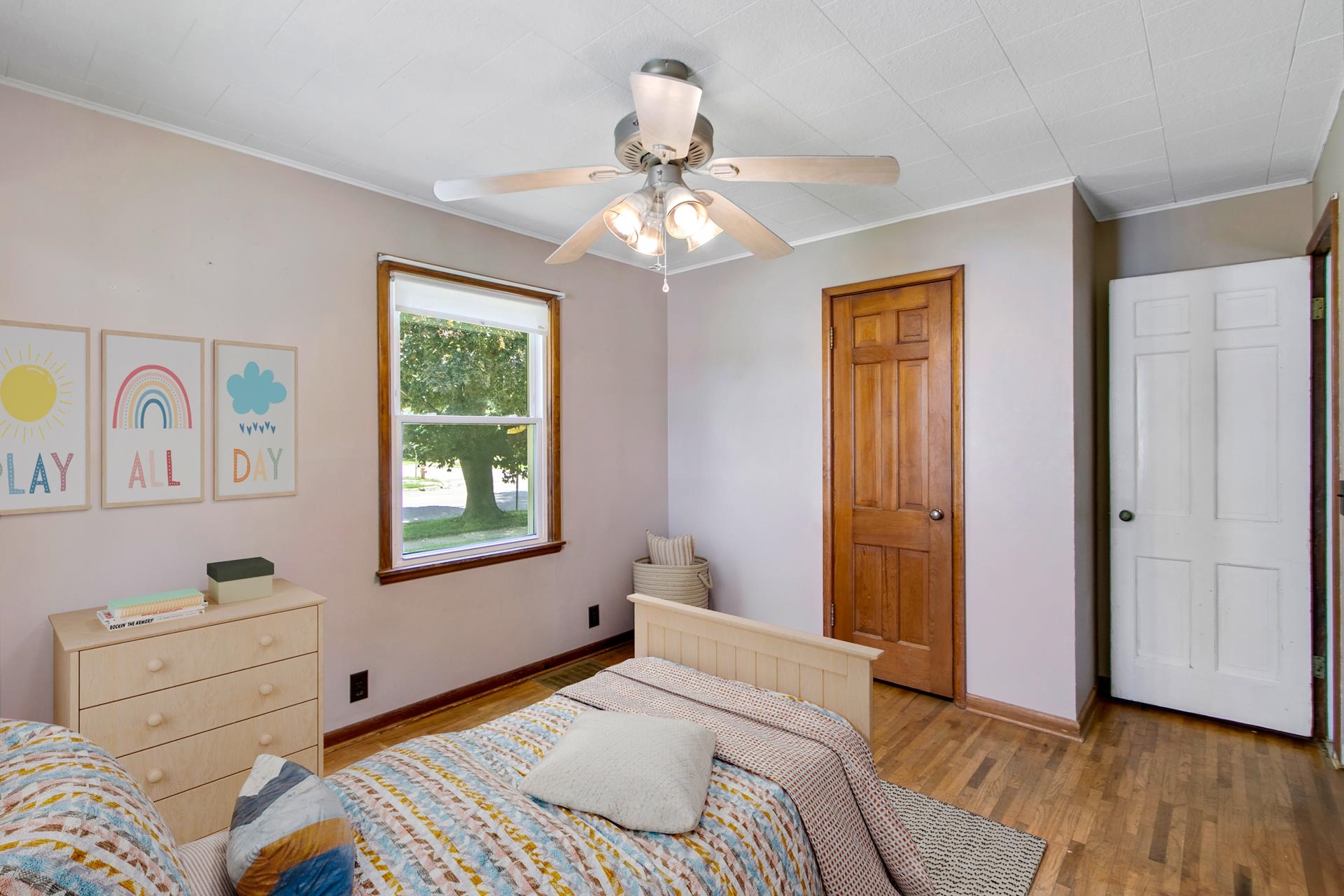 803 N Oakhill Avenue