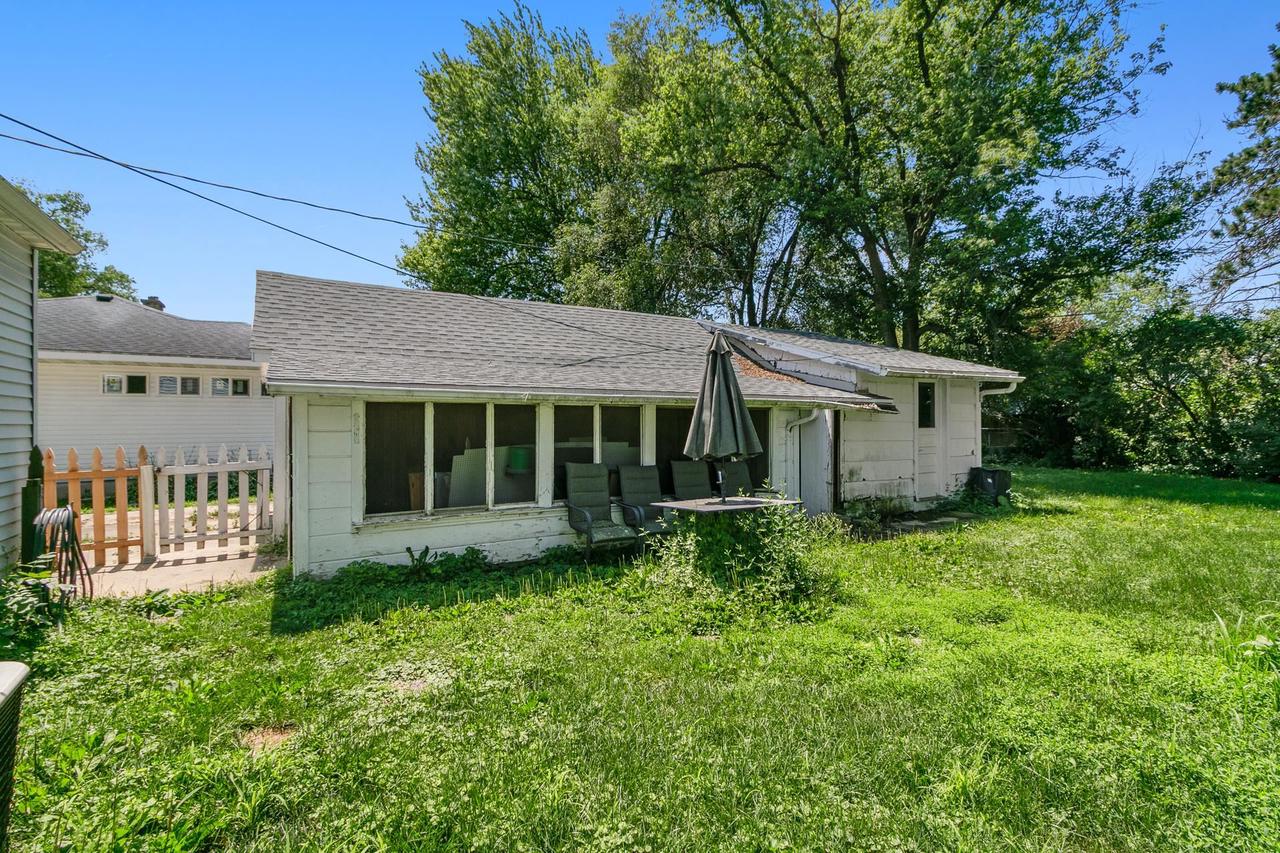 803 North Oakhill Avenue