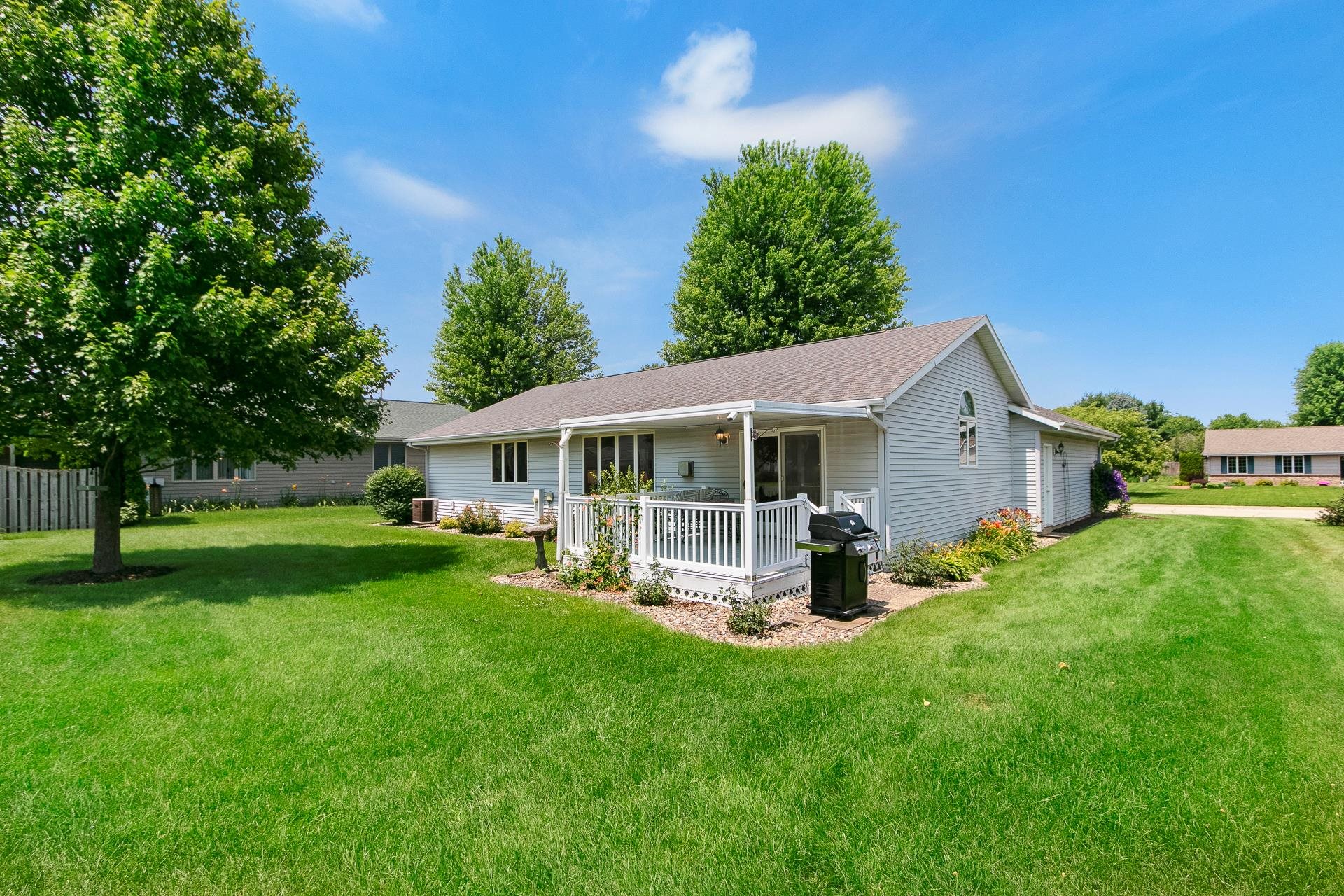 4338 E Fieldcrest Drive