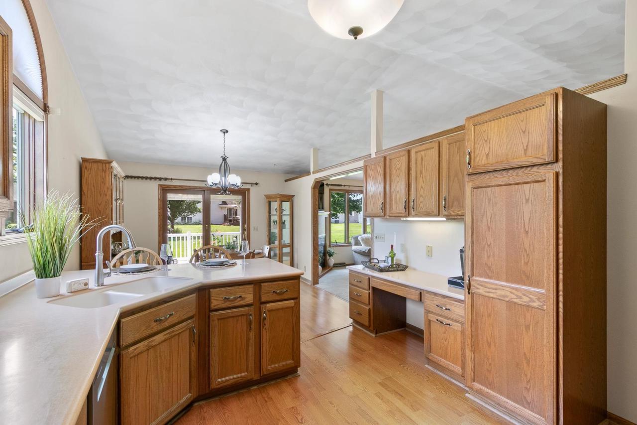 4338 East Fieldcrest Drive