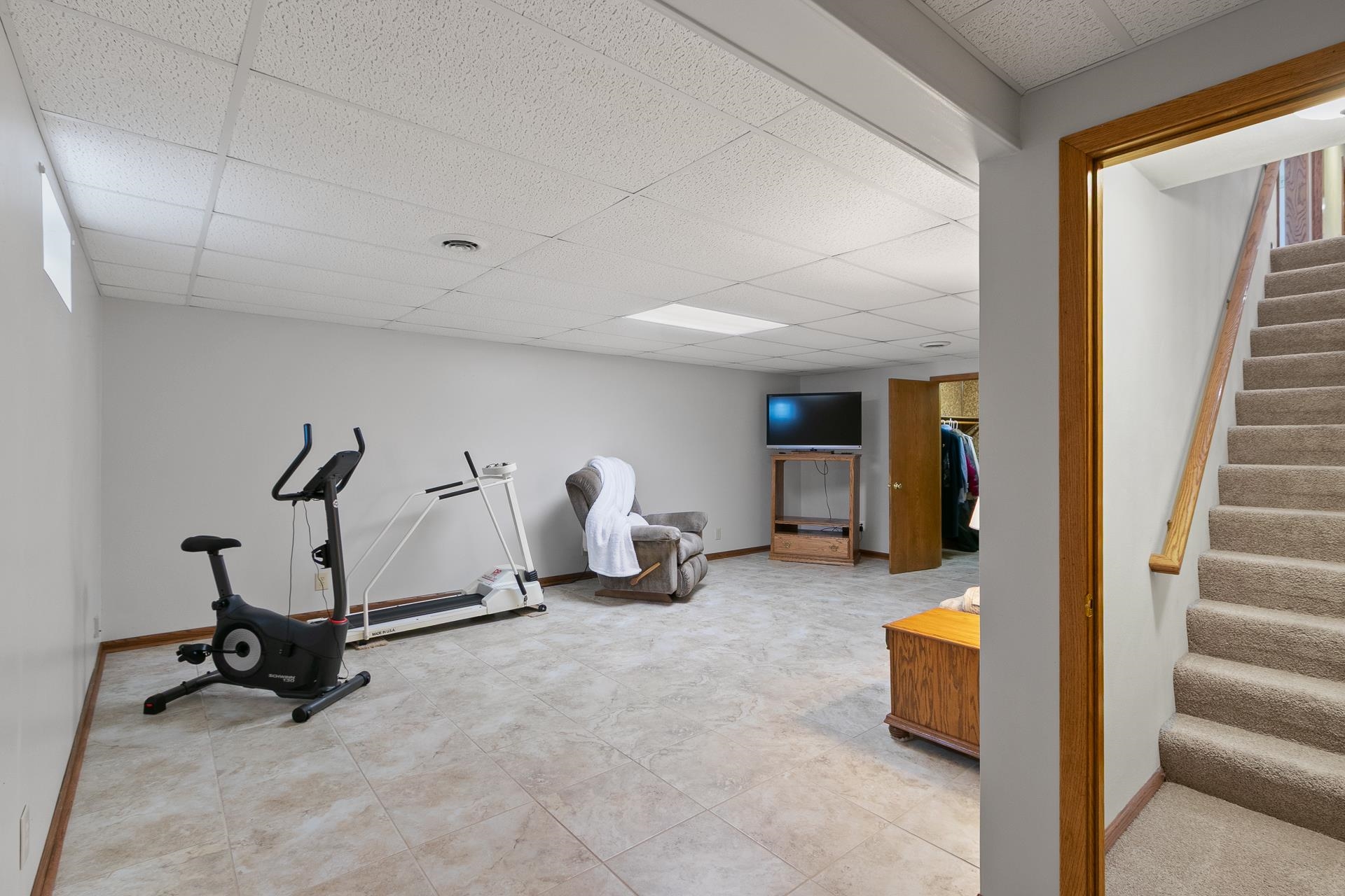 4338 E Fieldcrest Drive