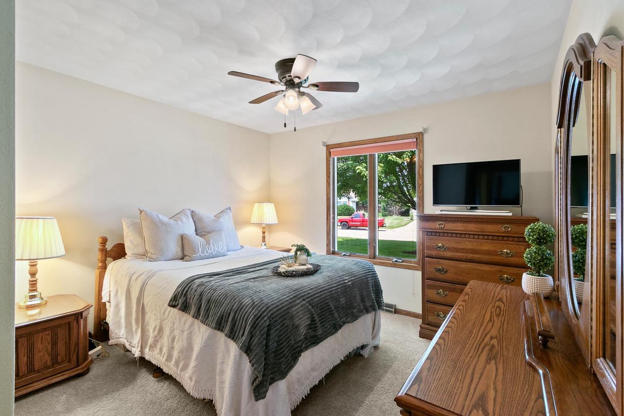 4338 East Fieldcrest Drive