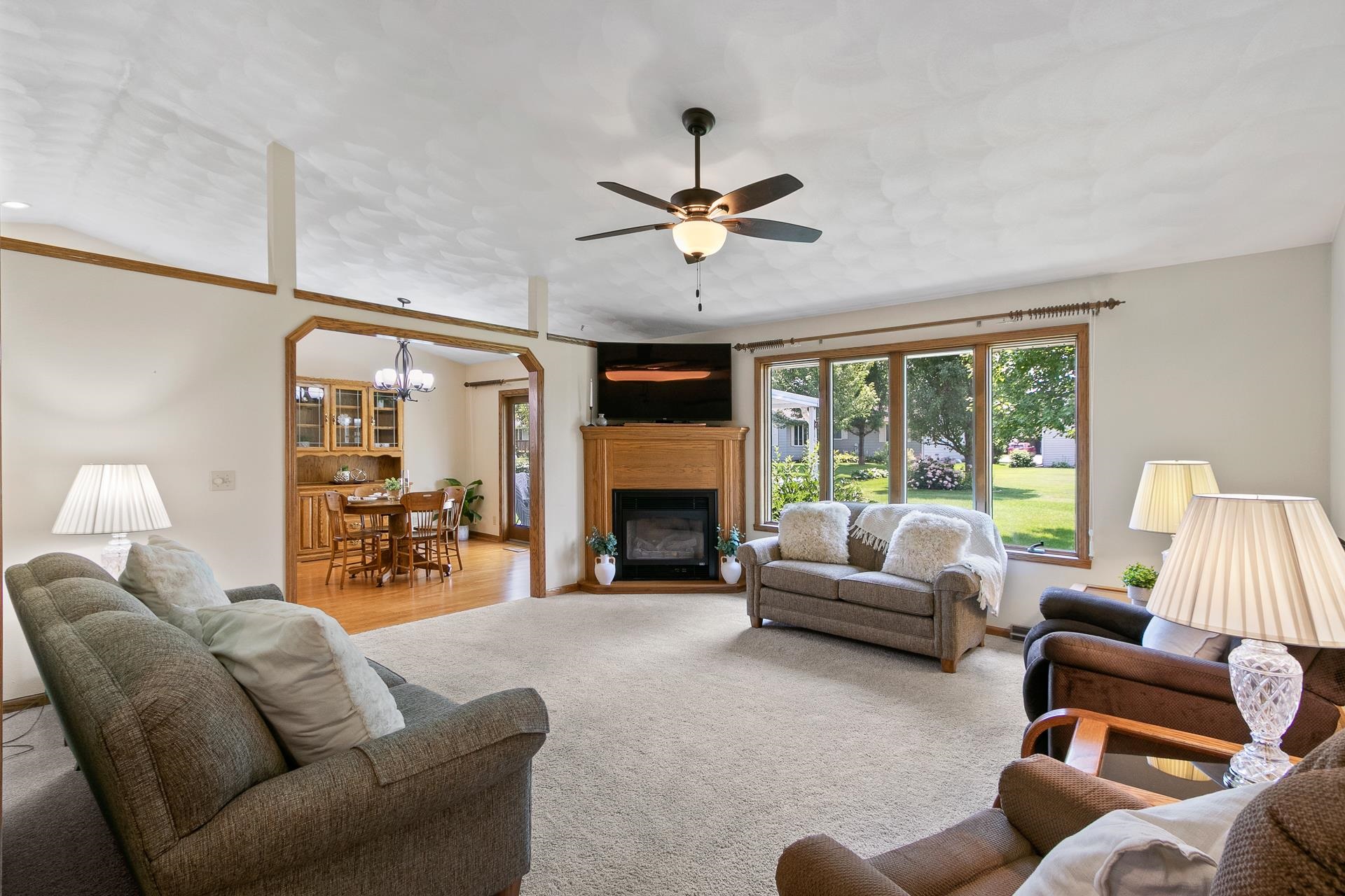 4338 E Fieldcrest Drive