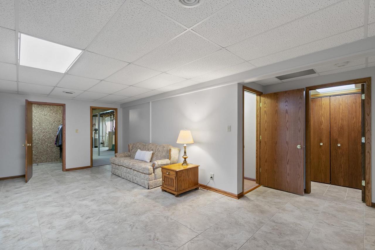 4338 East Fieldcrest Drive